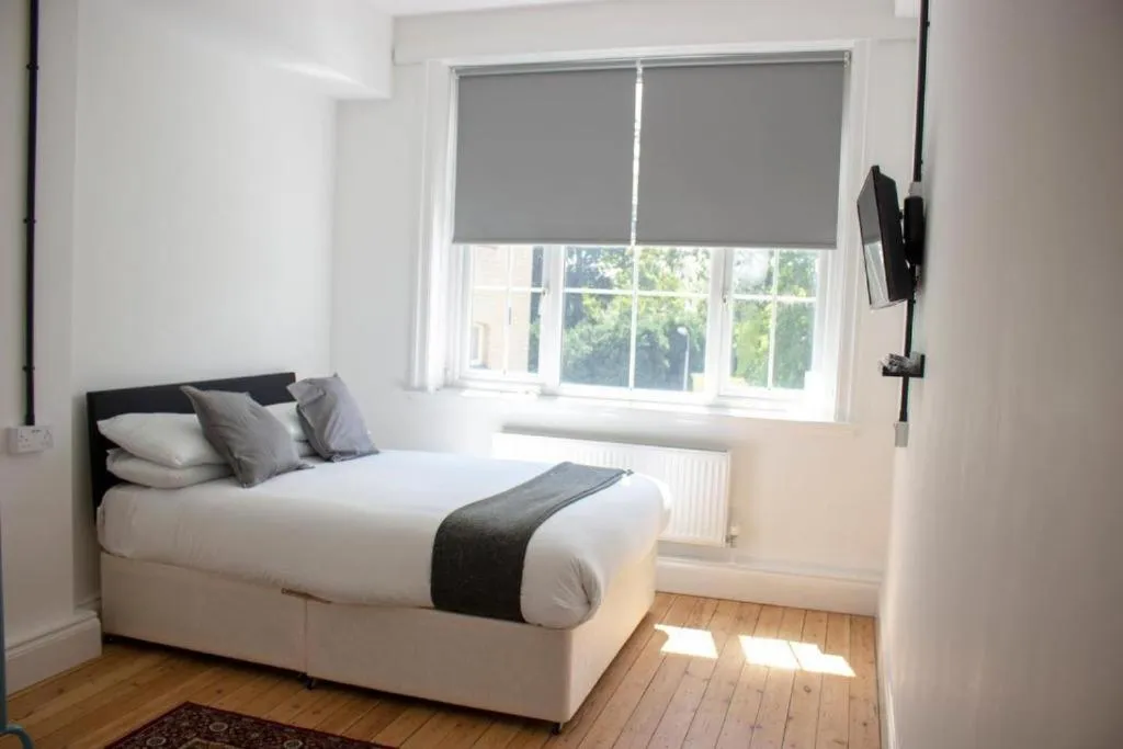 Bed in Endsleigh Park Hotel