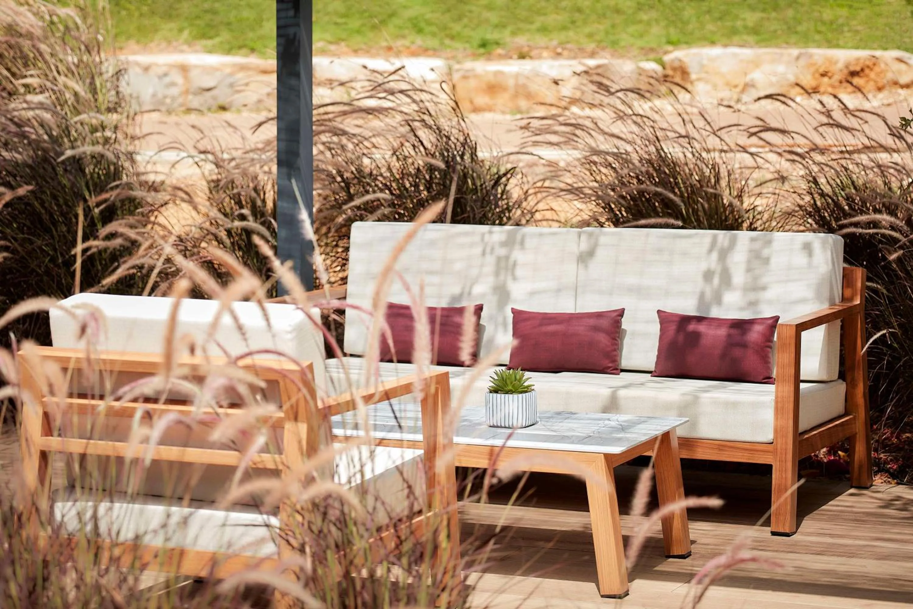 Lounge or bar in Tivoli Alvor Algarve - All Inclusive Resort