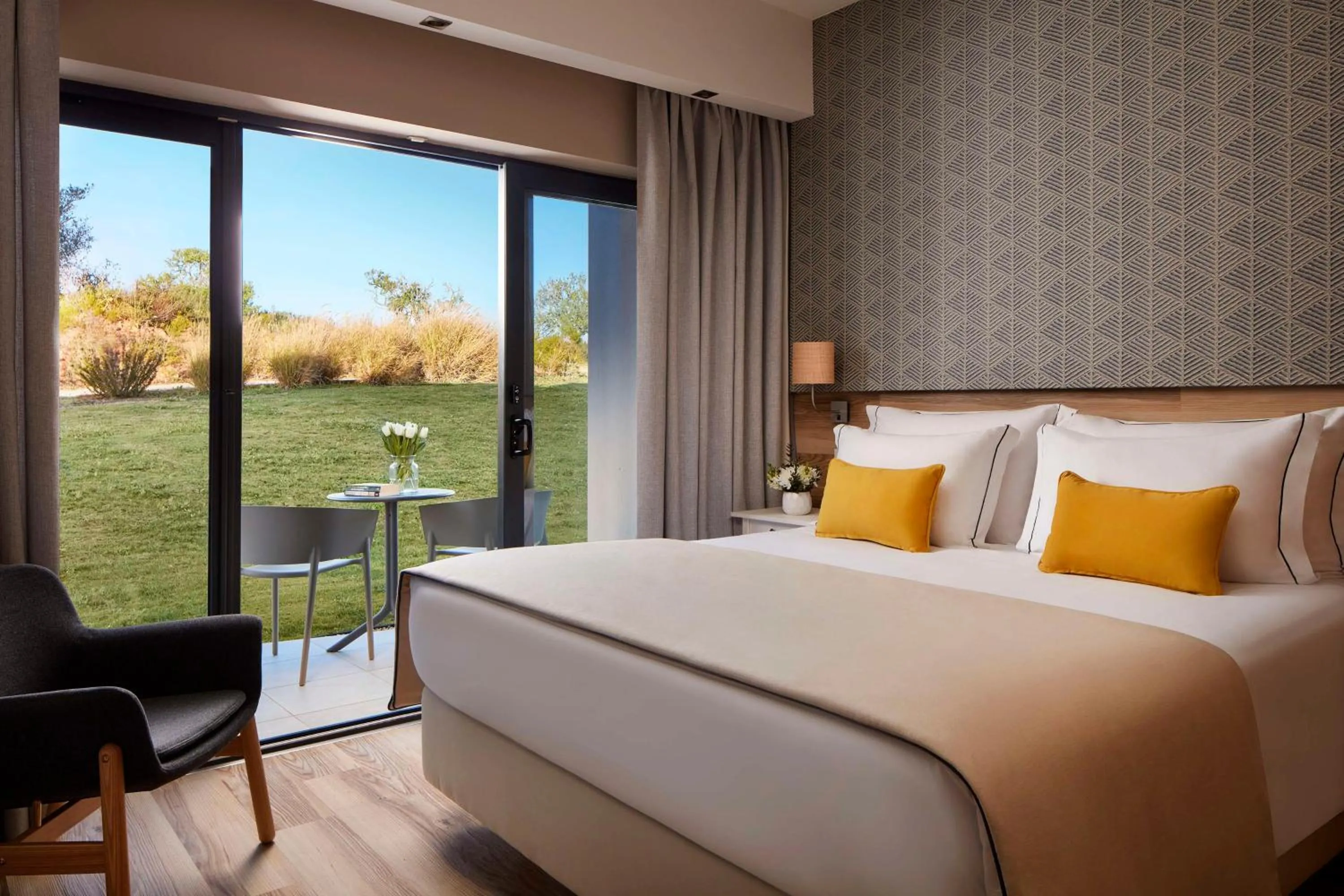 Bedroom, Bed in Tivoli Alvor Algarve - All Inclusive Resort