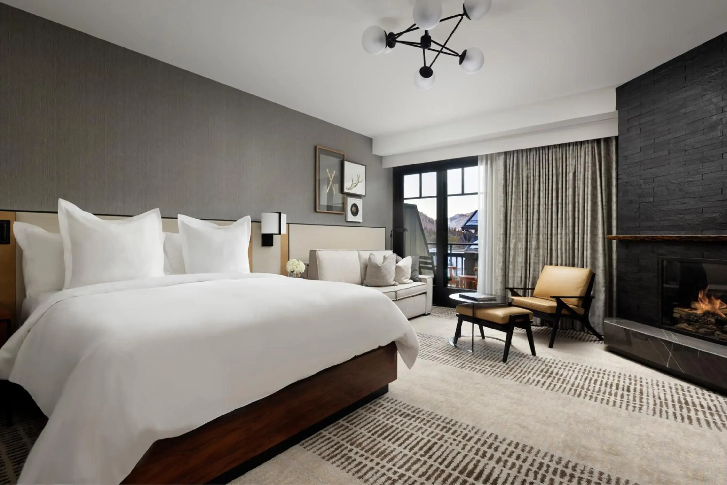 Deluxe Room King in Four Seasons Resort Vail Deluxe Room King in Four Seasons Resort Vail