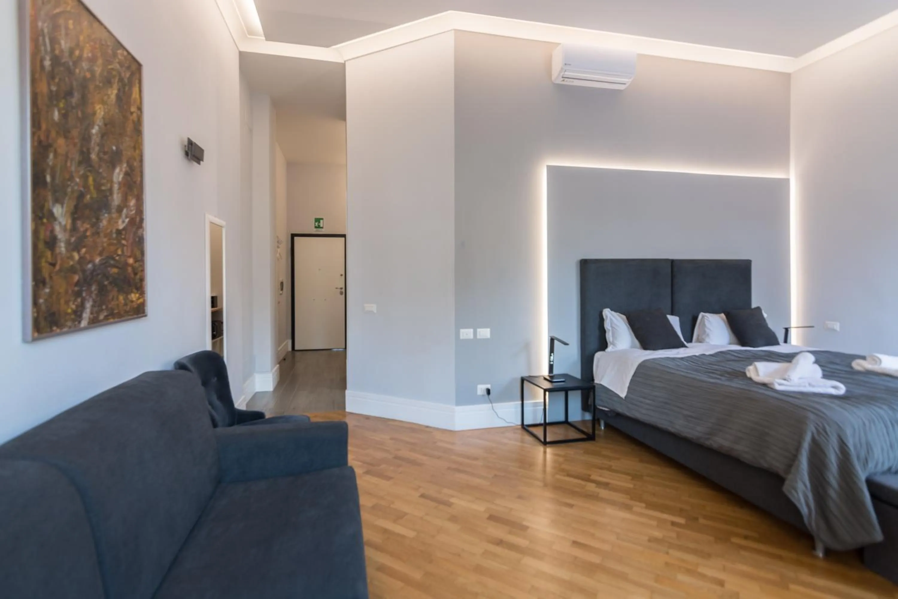 Bedroom, Bed in President Gardens