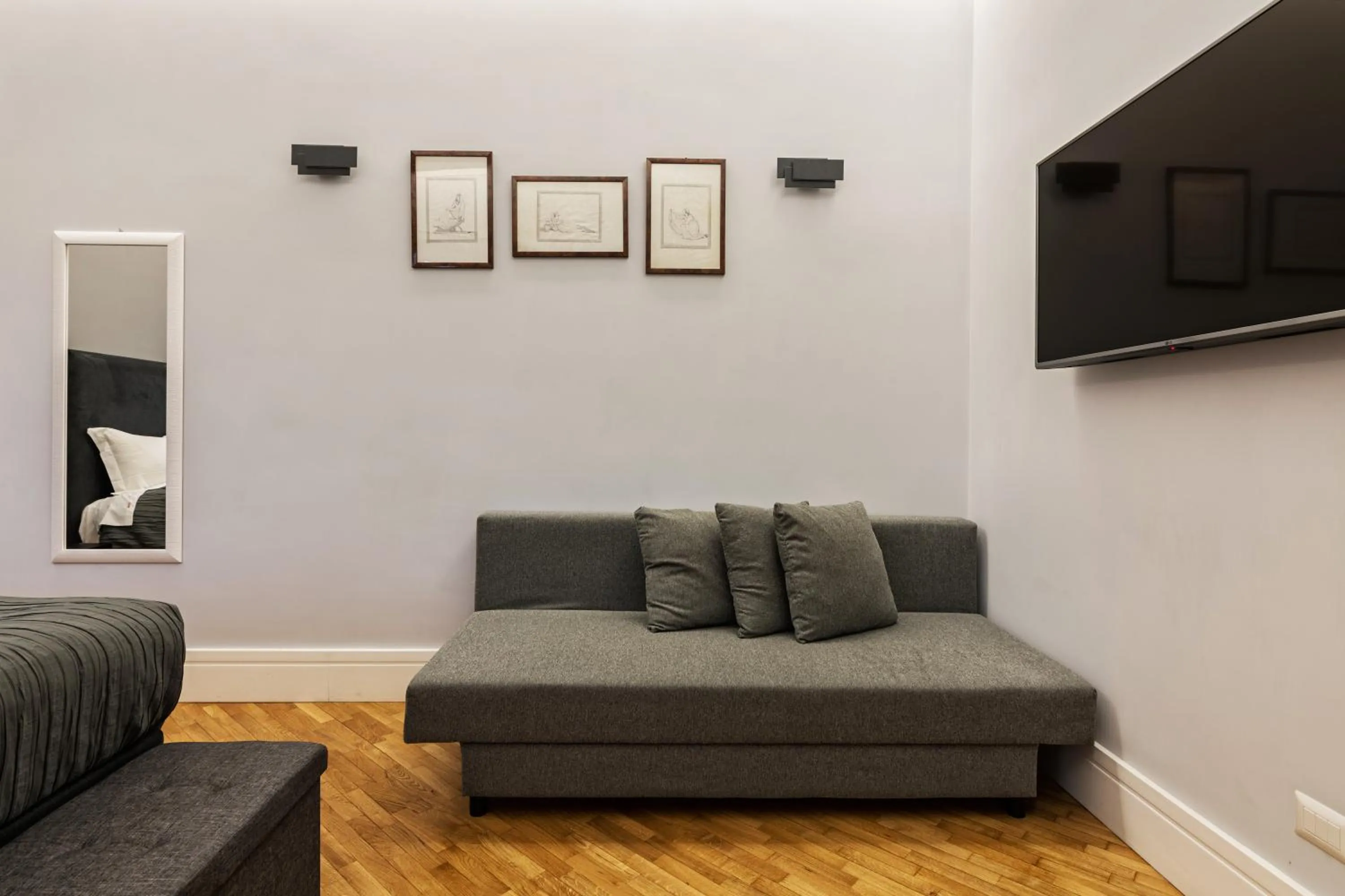 Bedroom in President Gardens