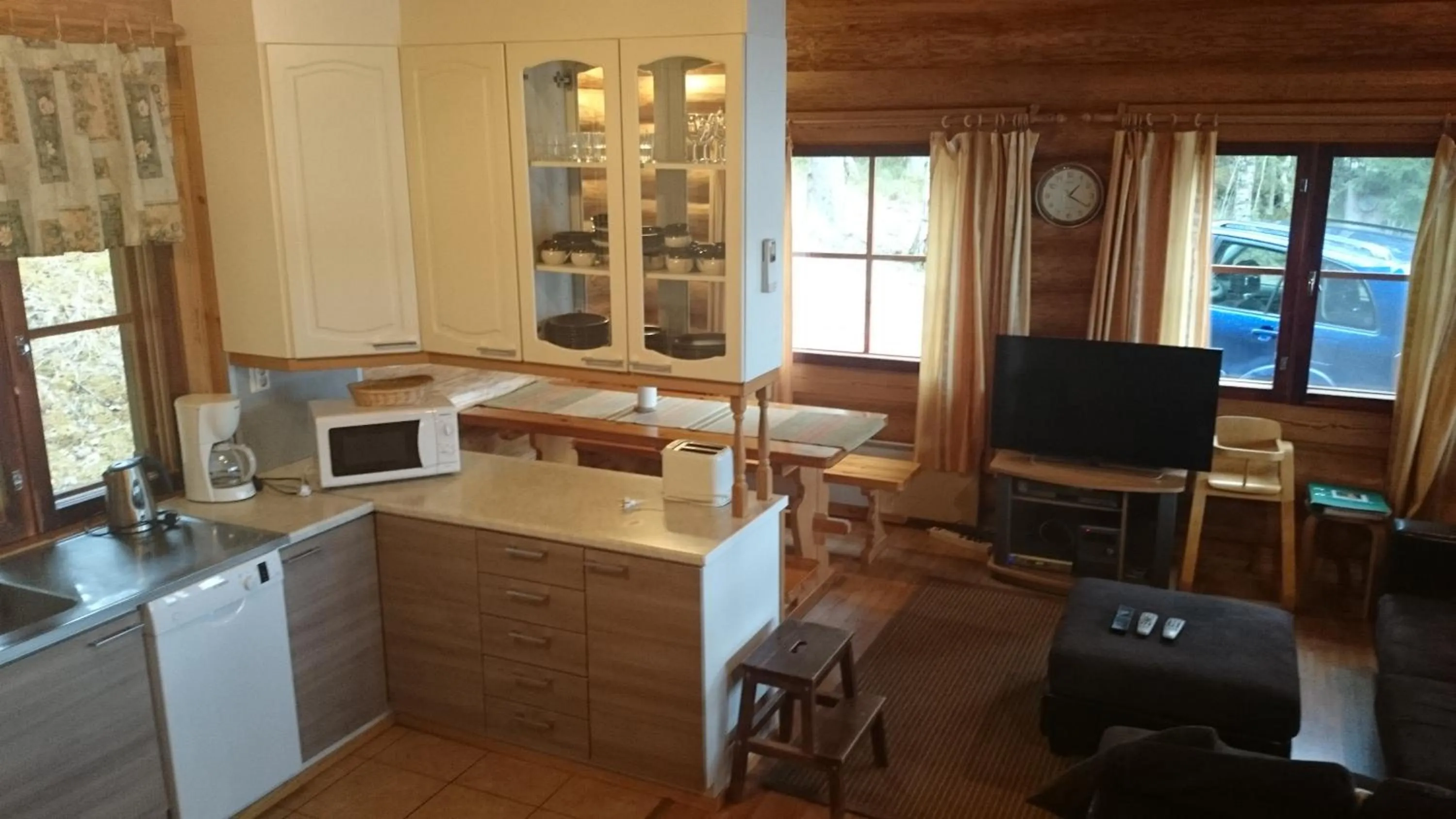 Photo of the whole room in Yli-Kaitala Holiday Resort Tuuliviiri