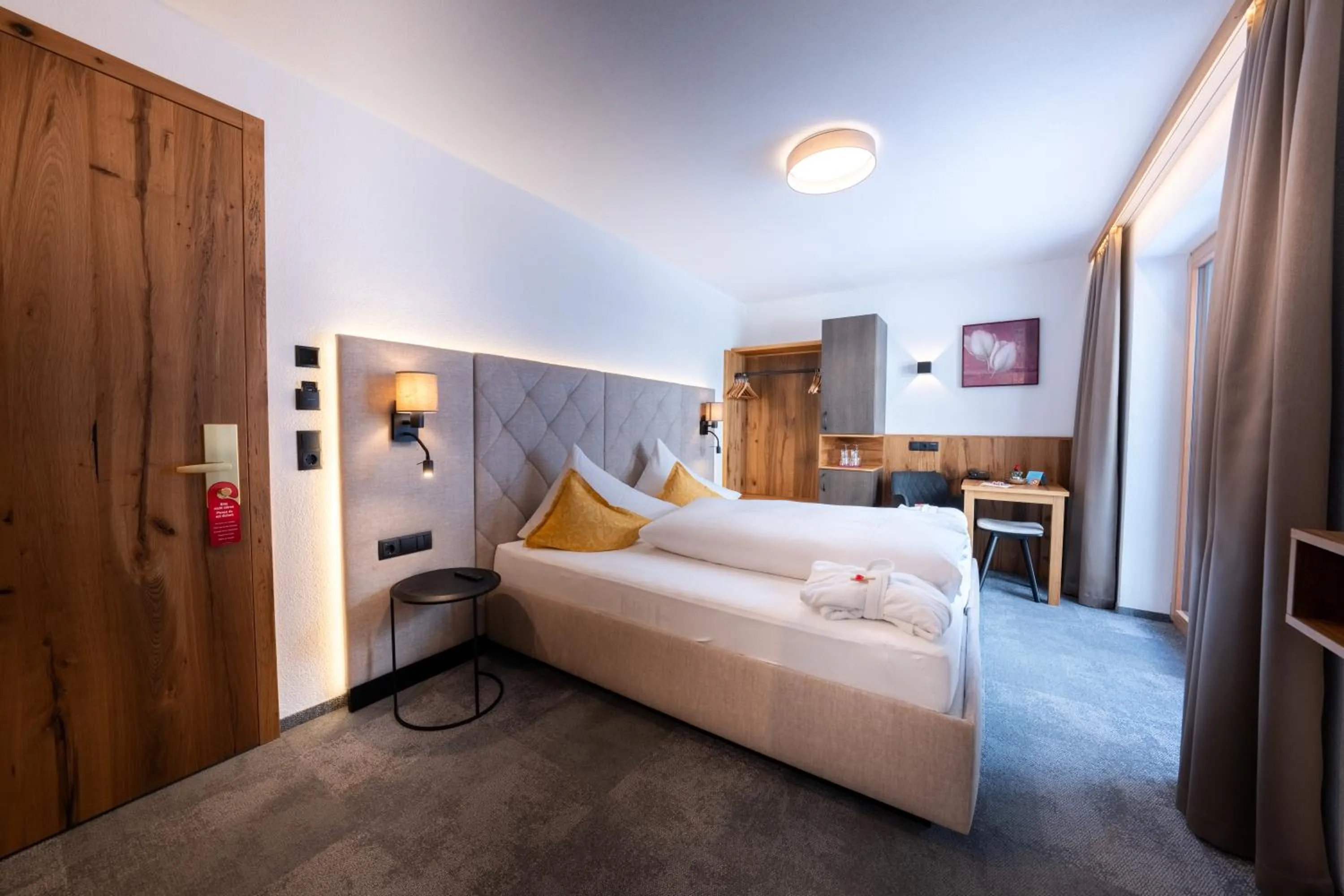 Bed in Alpenresidenz Trisanna