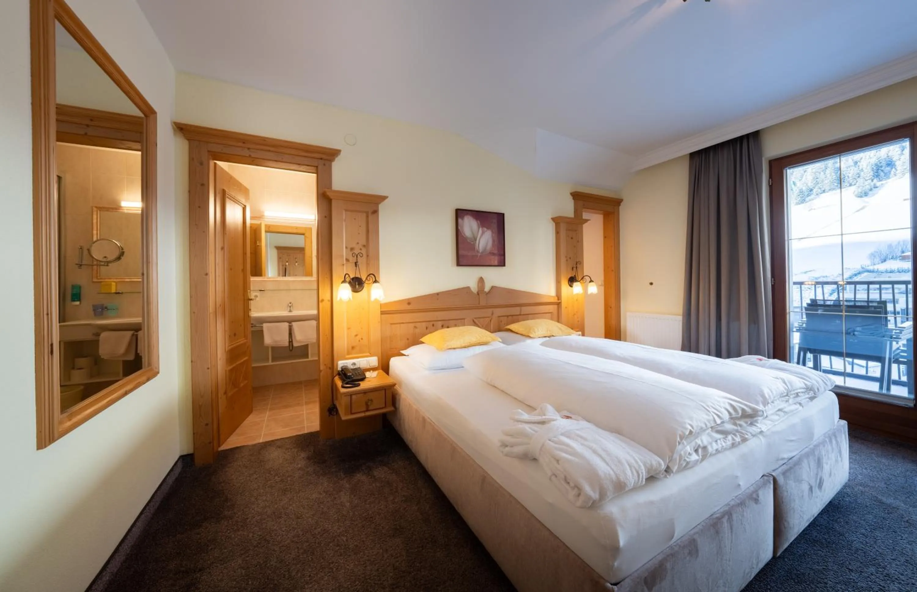 Bed in Alpenresidenz Trisanna