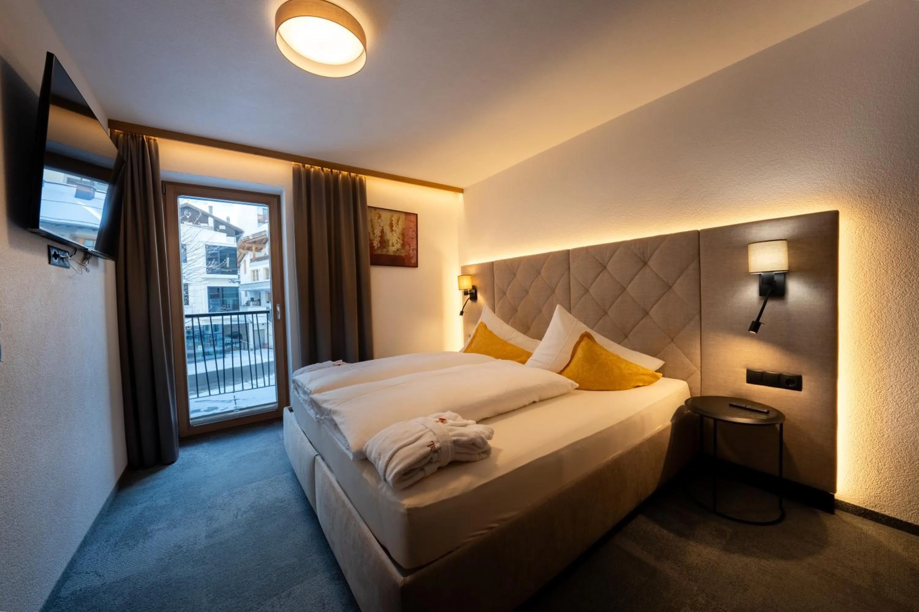 Bed in Alpenresidenz Trisanna