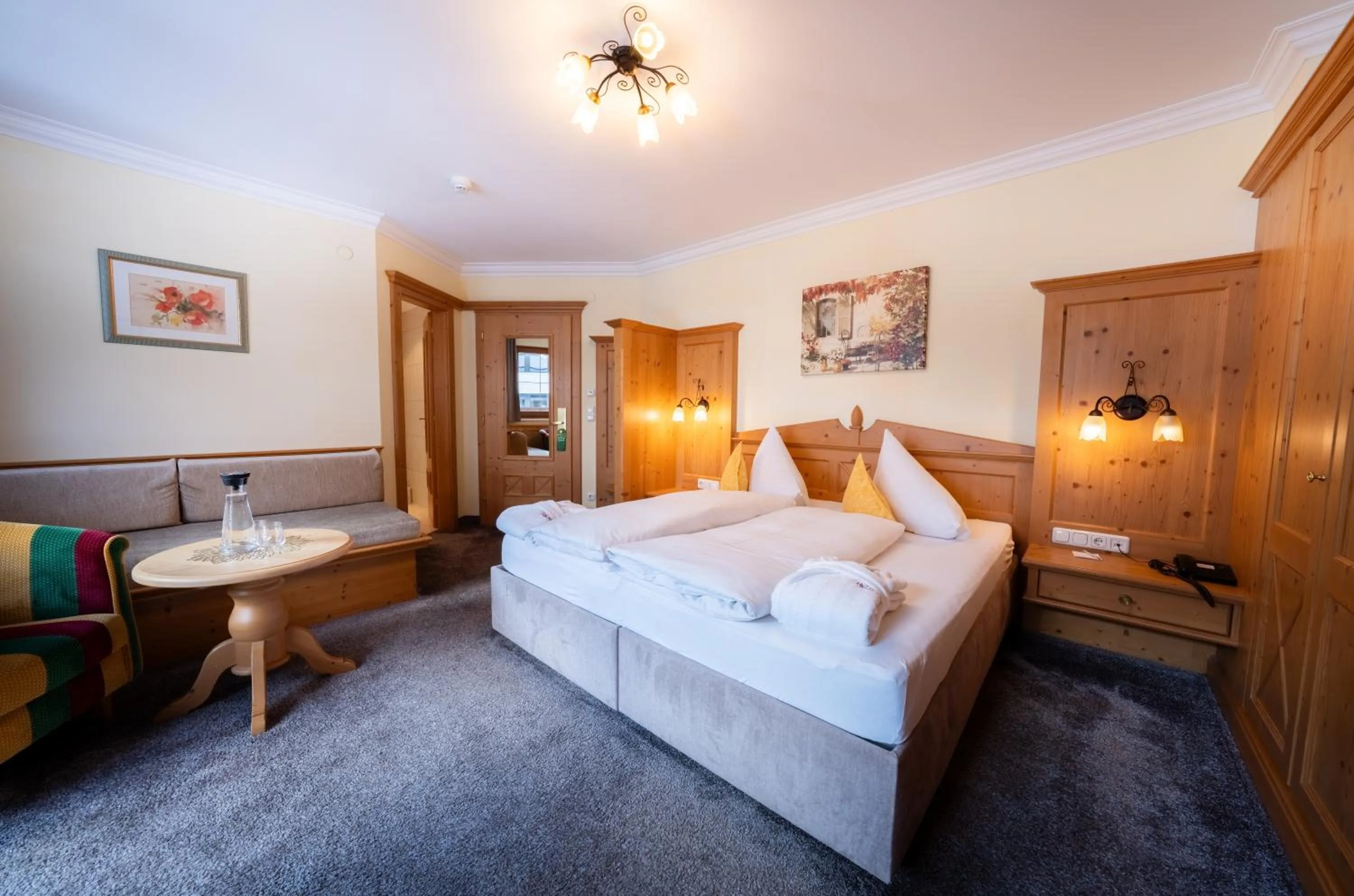 Bed in Alpenresidenz Trisanna