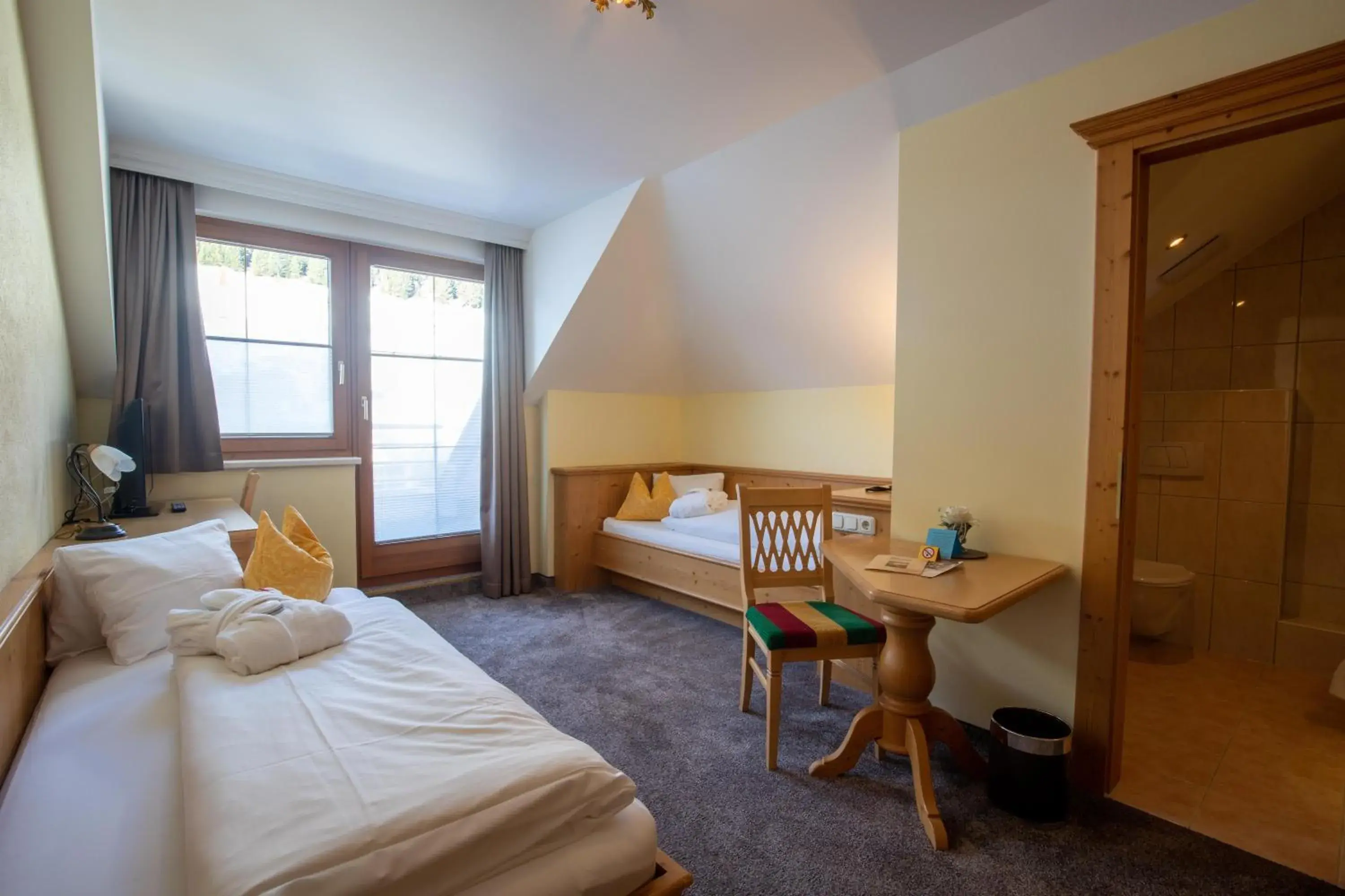 Standard Twin Room in Hotel Trisanna Standard Twin Room in Hotel Trisanna