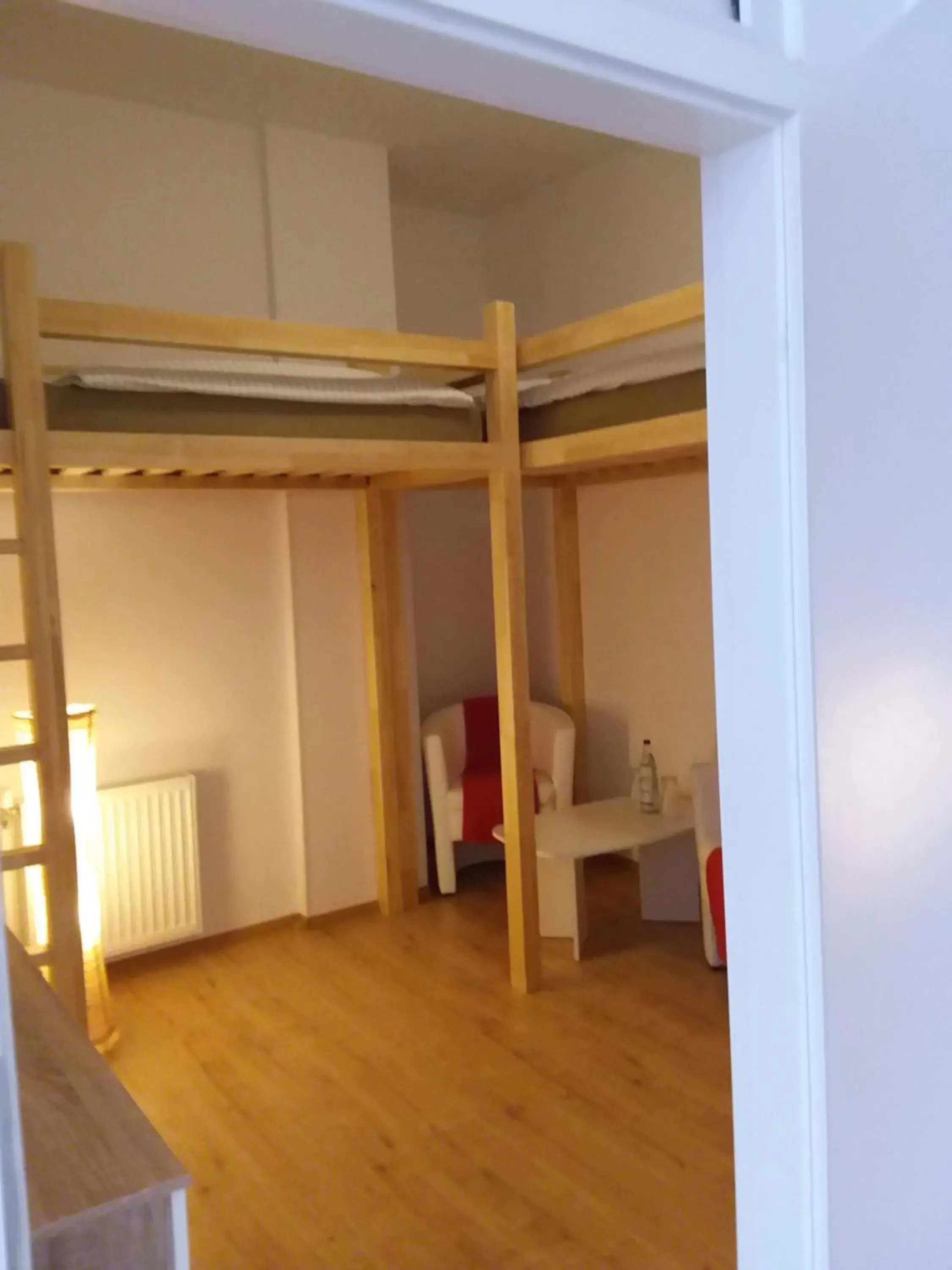 Small Twin Room in Living in the Box Small Twin Room in Living in the Box