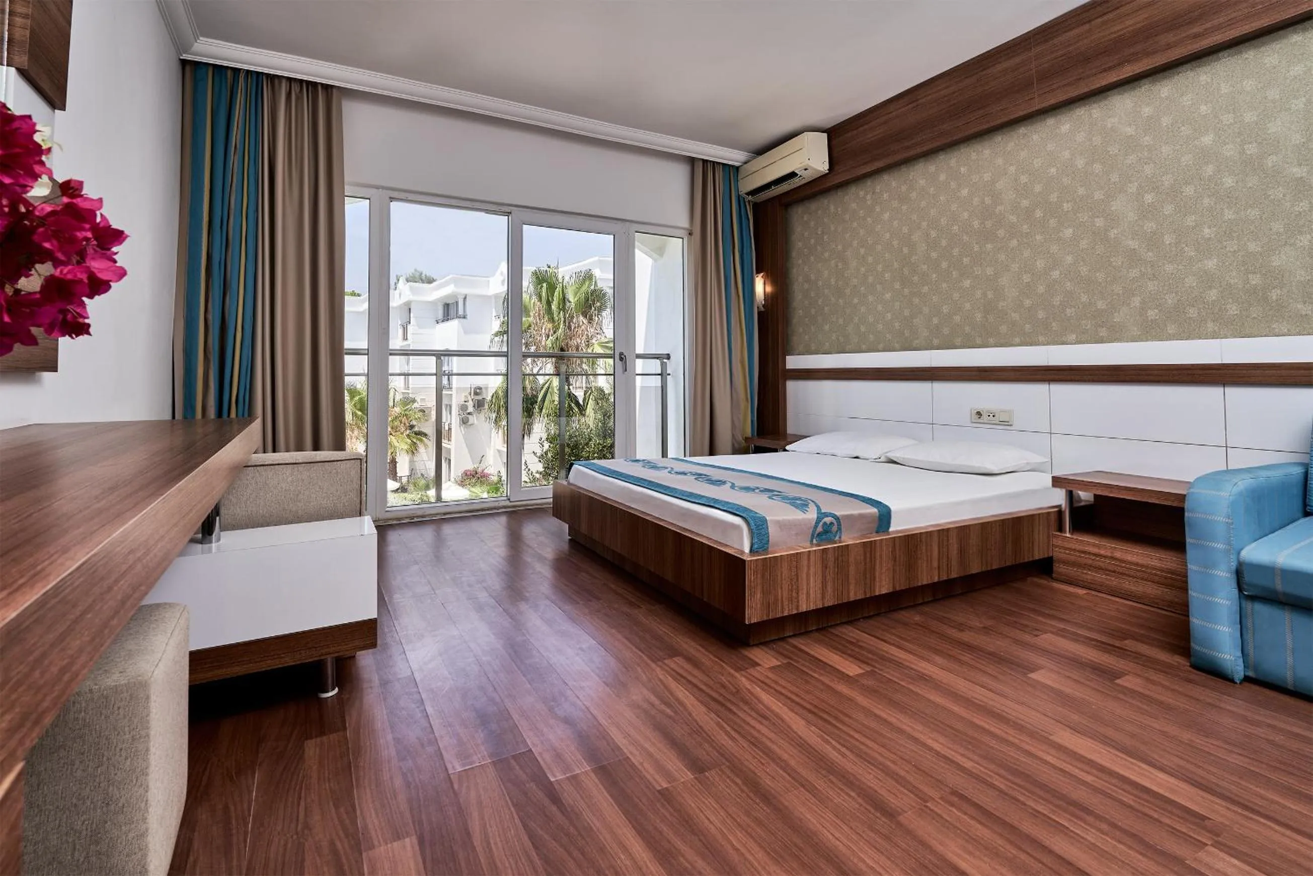 Bedroom in Maya Golf Hotel