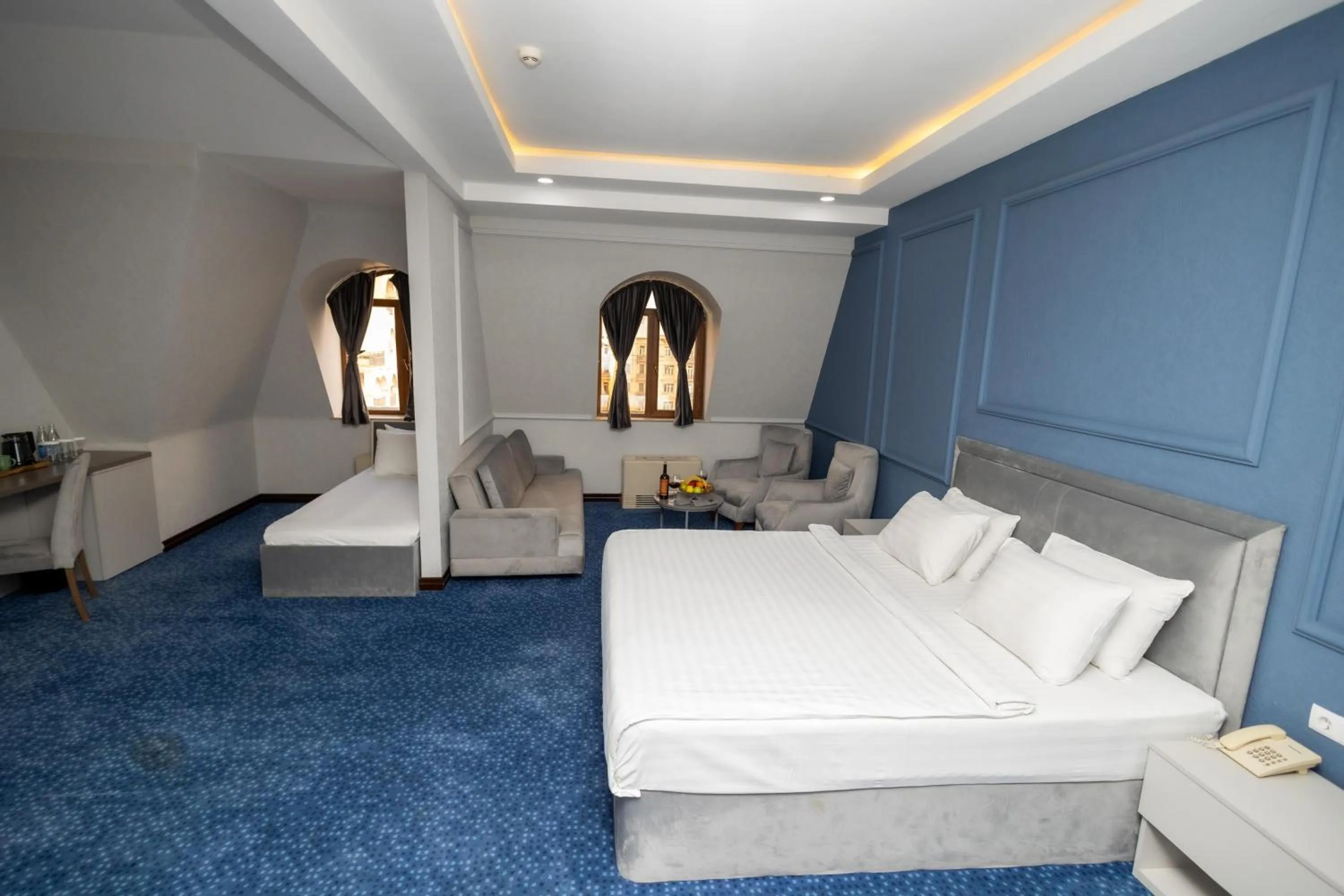 Property building, Bed in Grand Hotel Baku Central Park