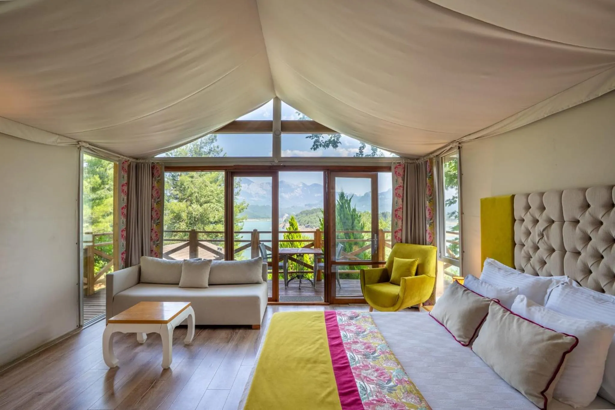 Bed in Sakli Gol Evleri