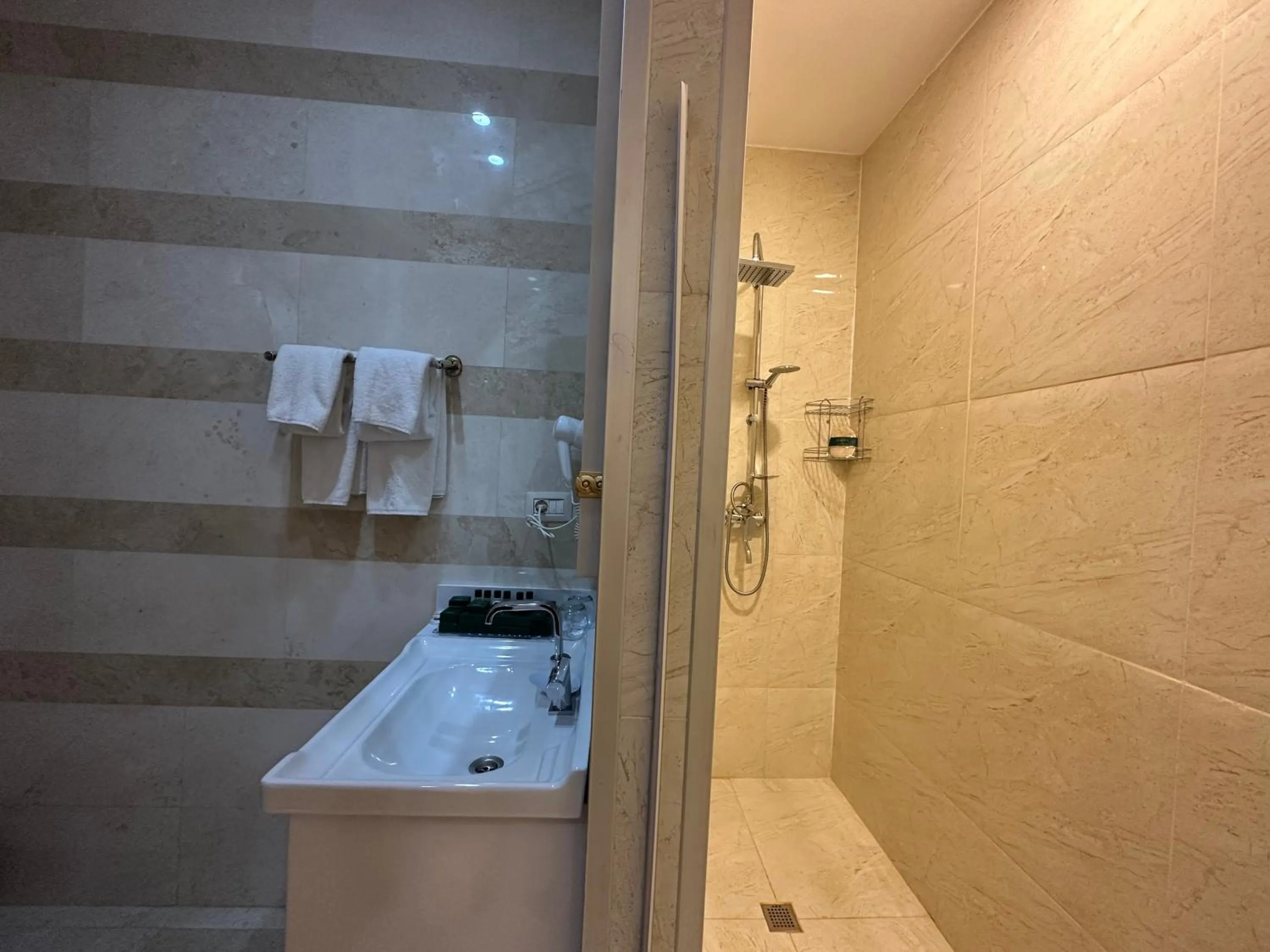 Shower in Gabala Garden Hotel