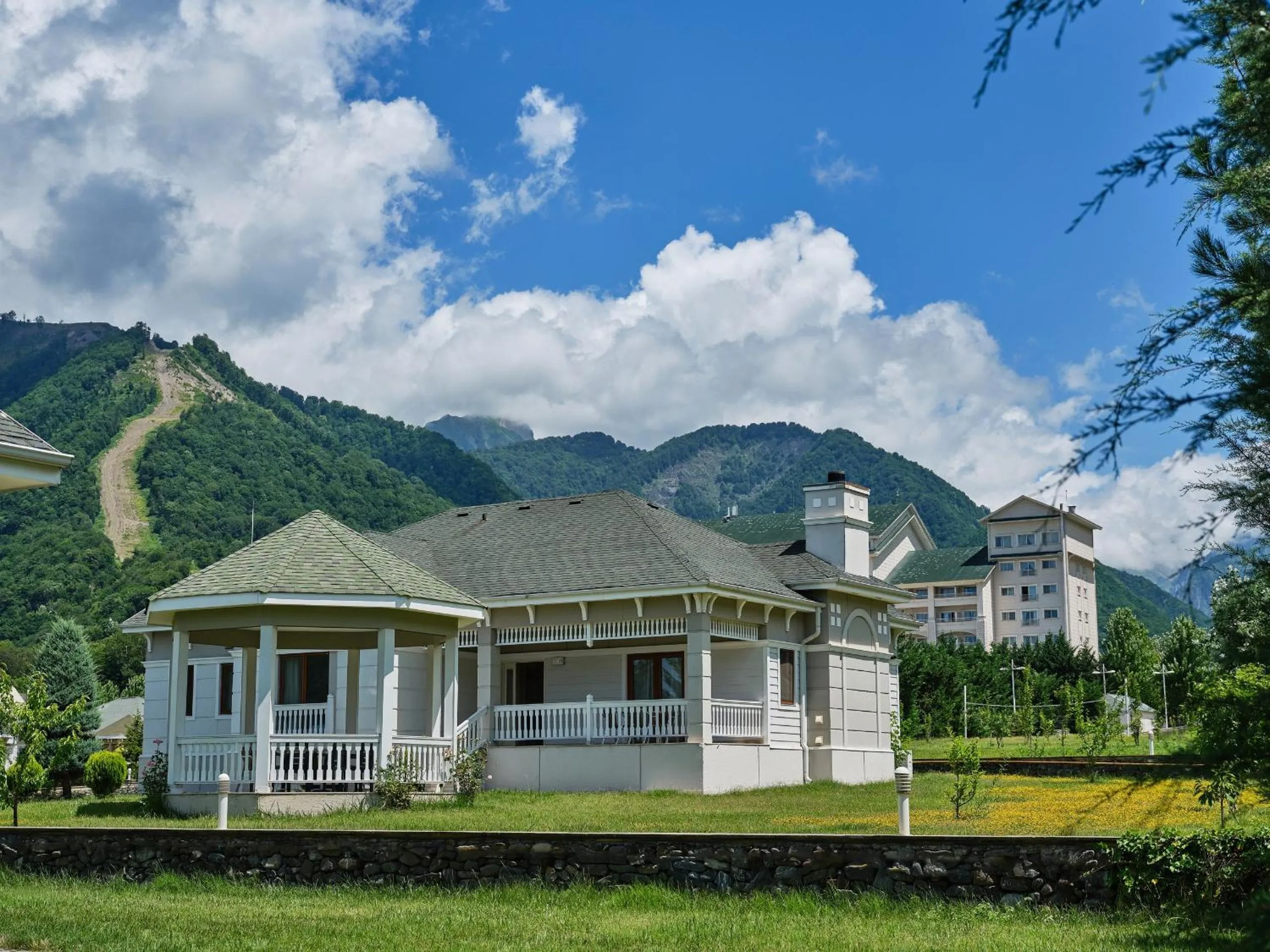 One-Bedroom Villa in Qafqaz Riverside Hotel