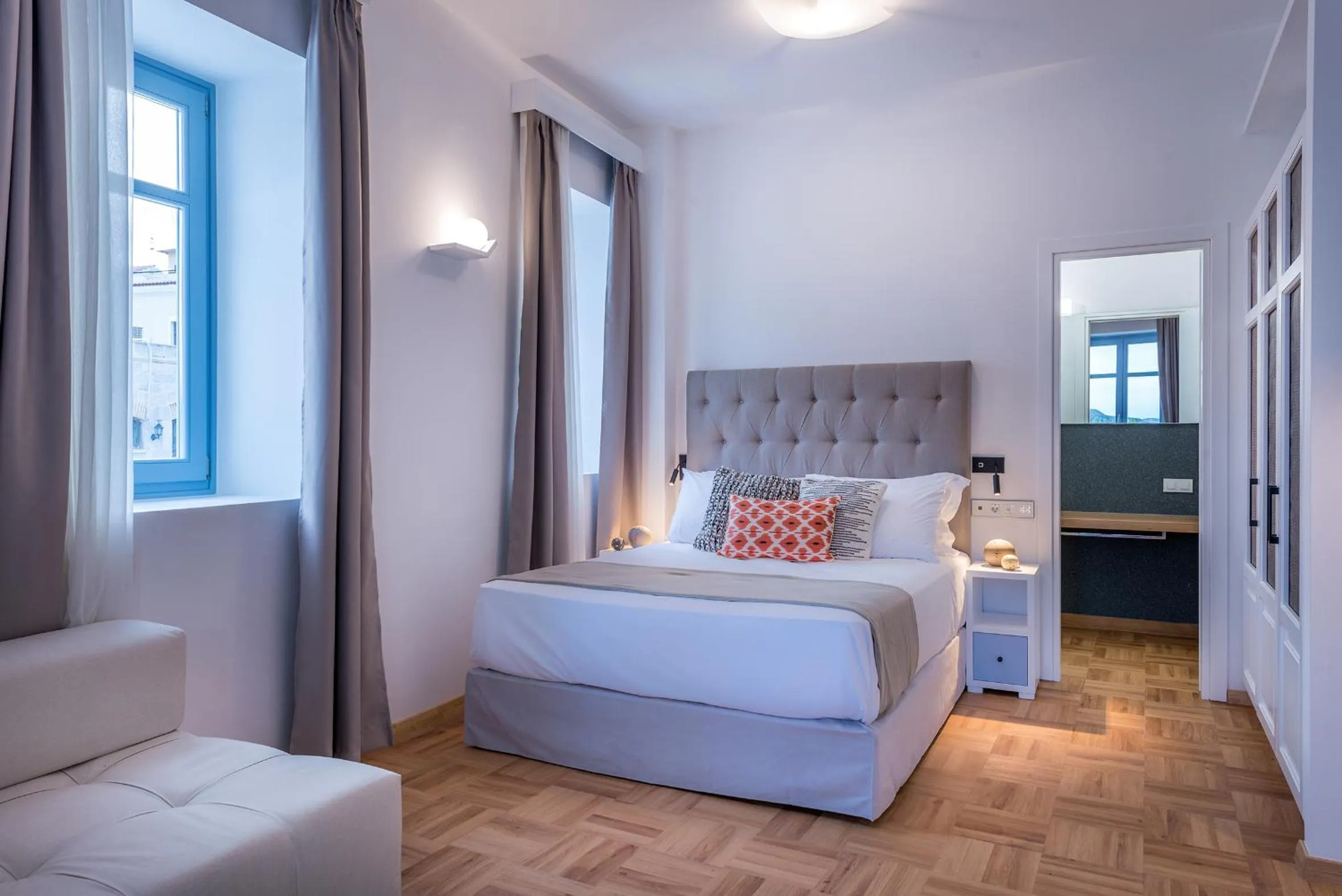 Bed in Shapes Luxury Suites