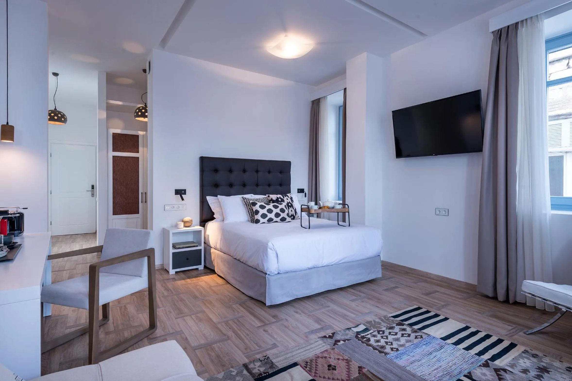 Bed in Shapes Luxury Suites