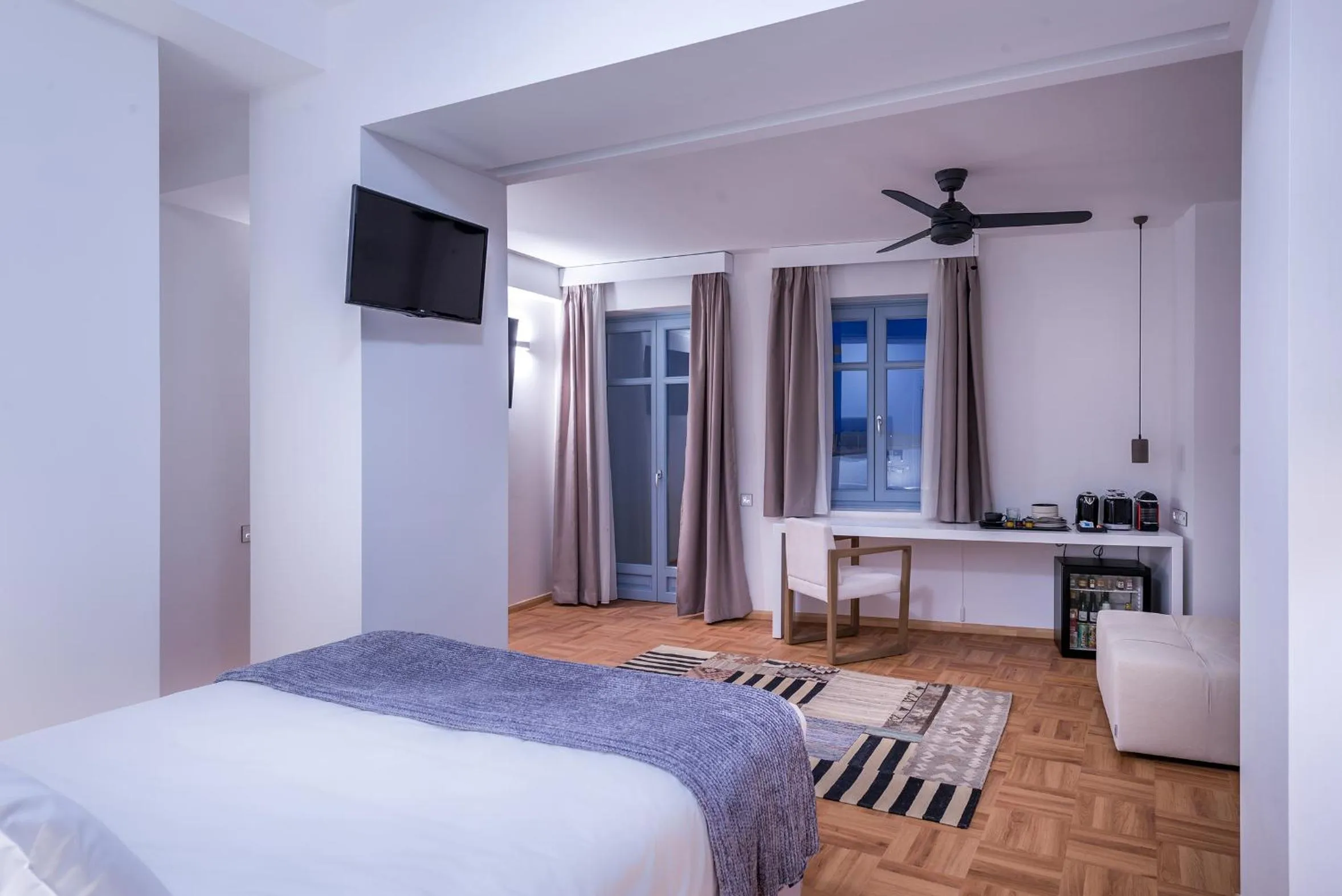 Bed in Shapes Luxury Suites