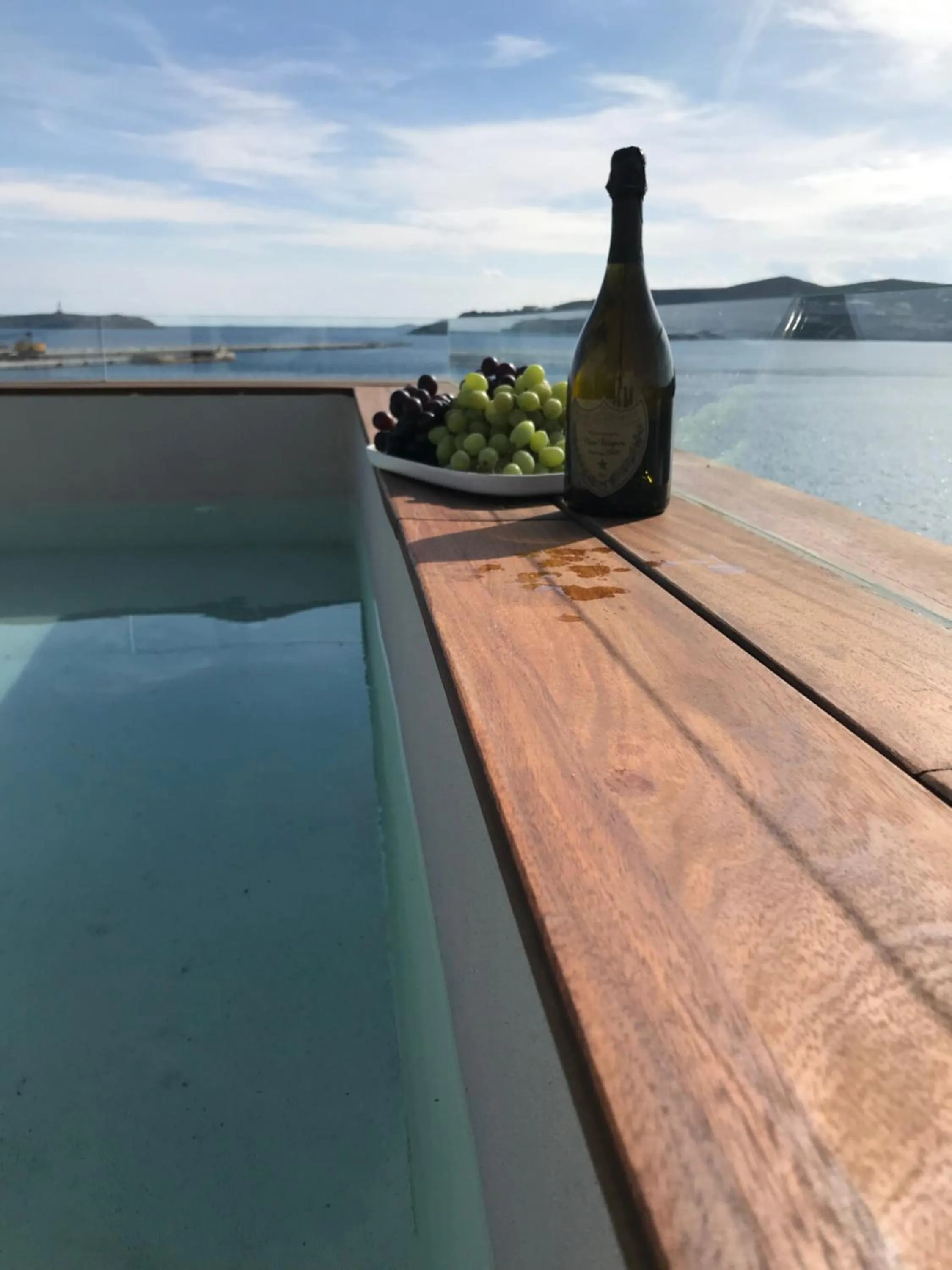 Shapes Luxury Suites