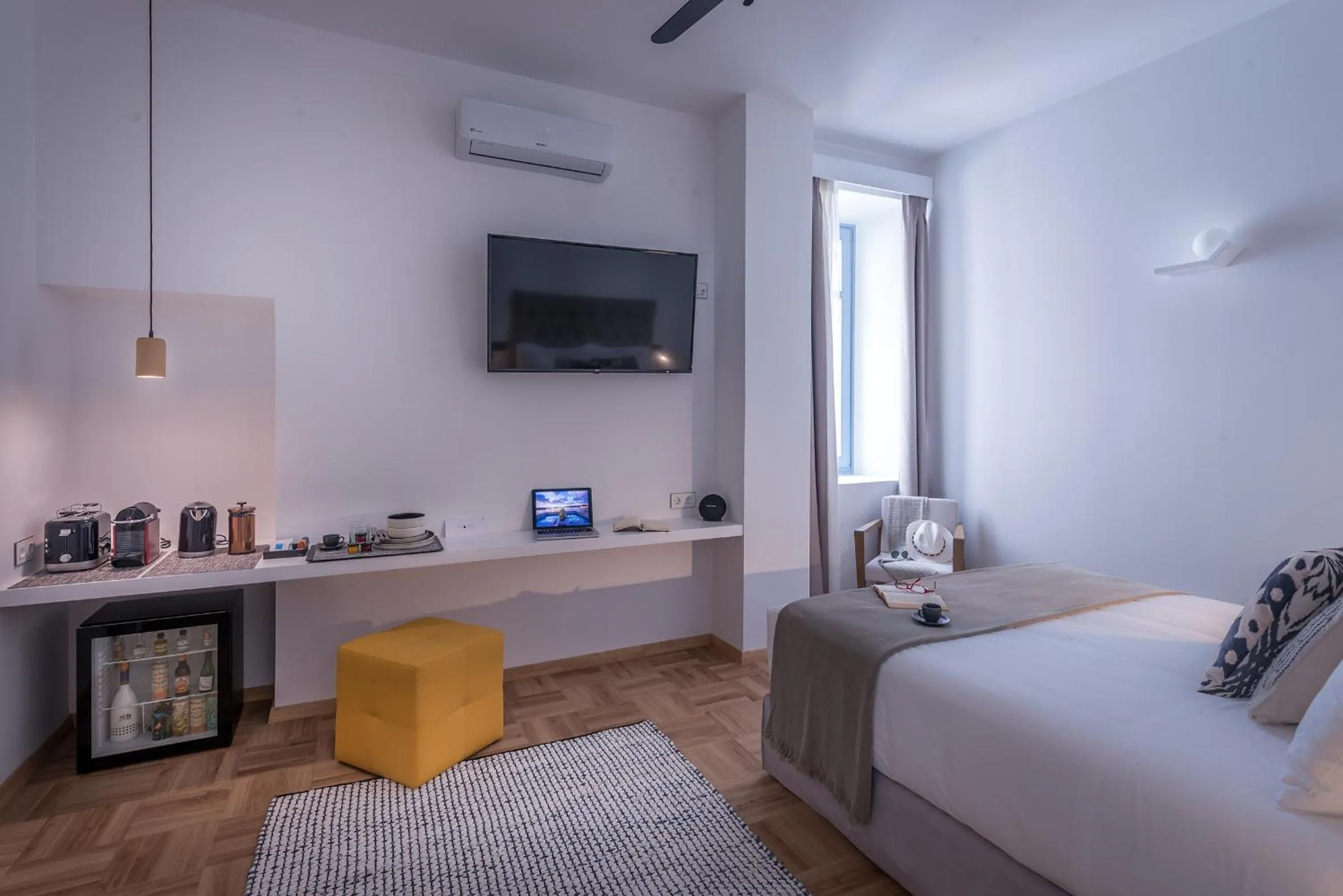 Bed in Shapes Luxury Suites