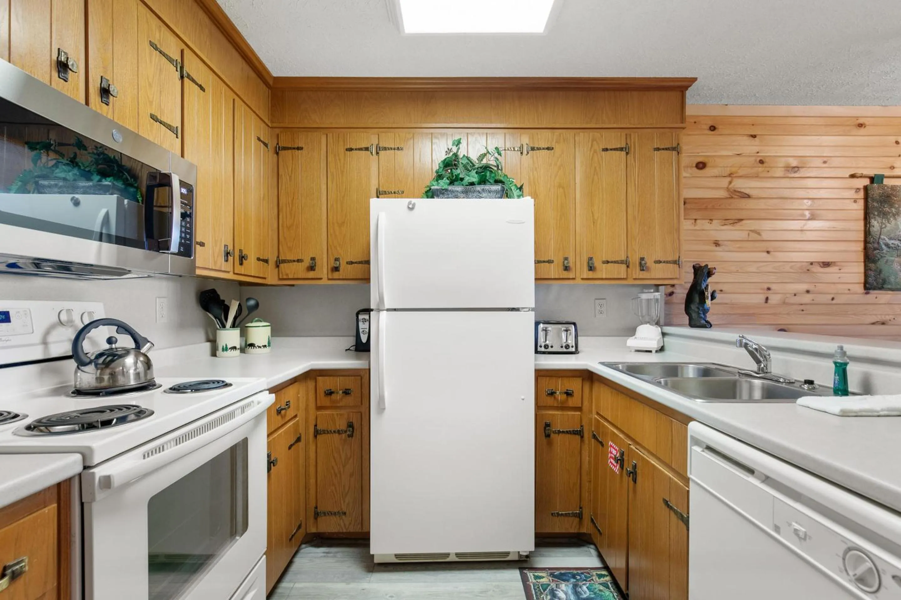 Property building in Bear Cub Retreat