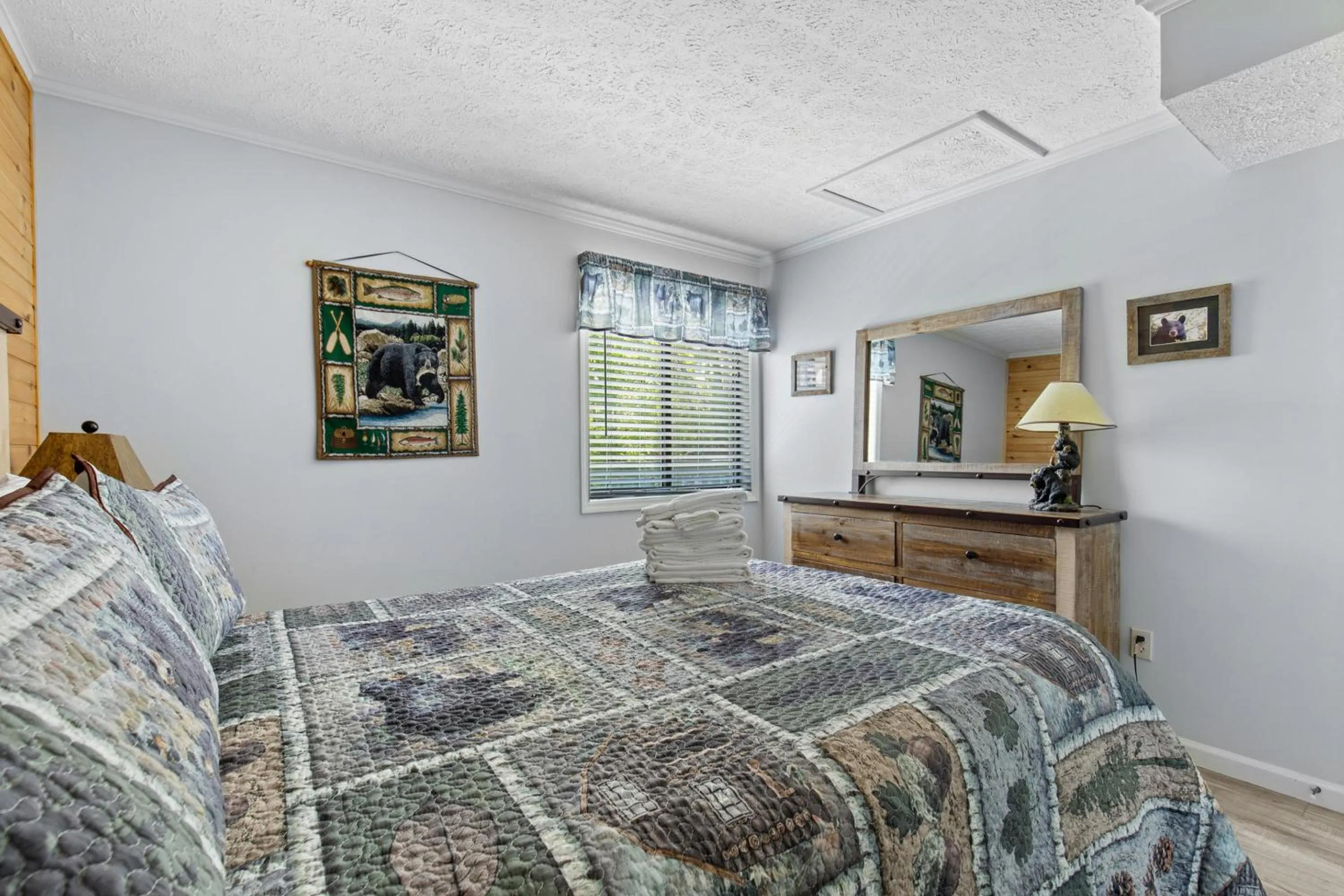 Bed in Bear Cub Retreat