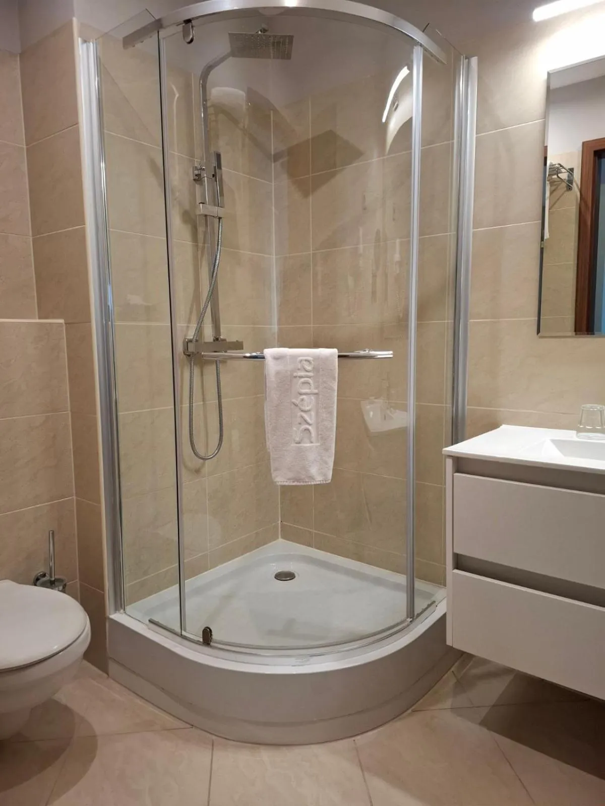 Shower in Szépia Bio and Art Hotel