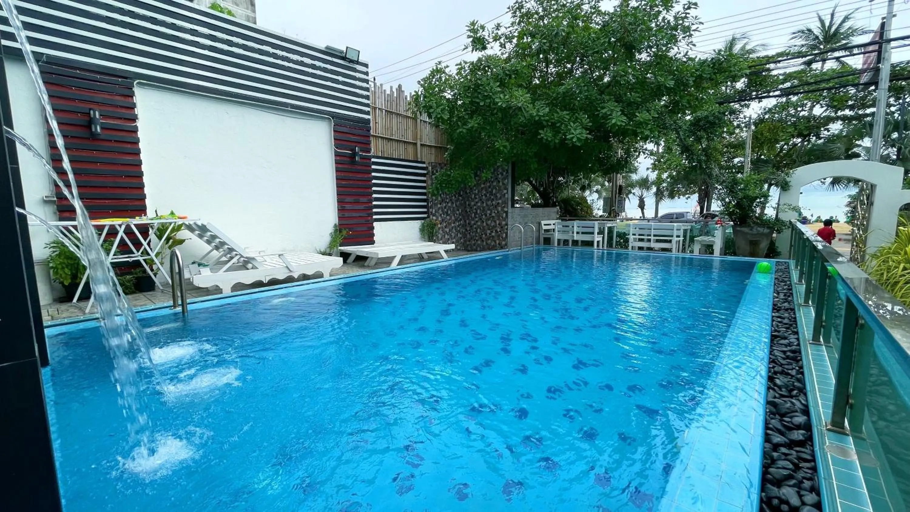 Swimming pool in Beach Gallery House