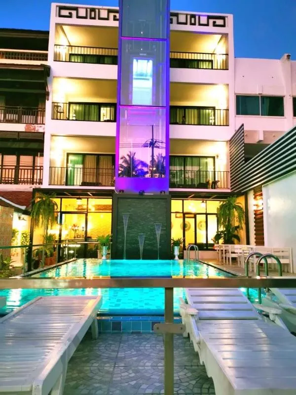 Property building in Beach Gallery House