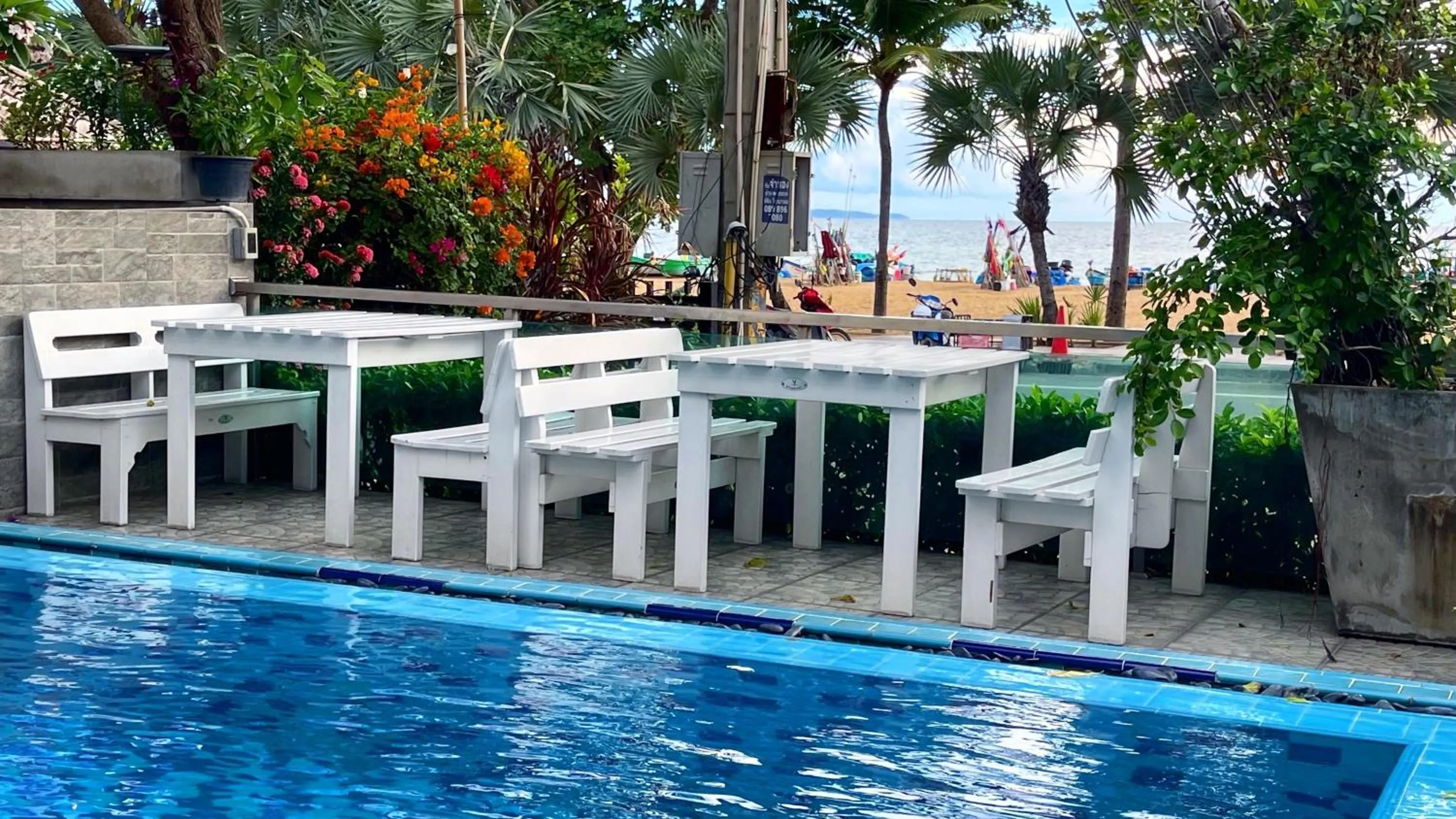 Pool view in Beach Gallery House