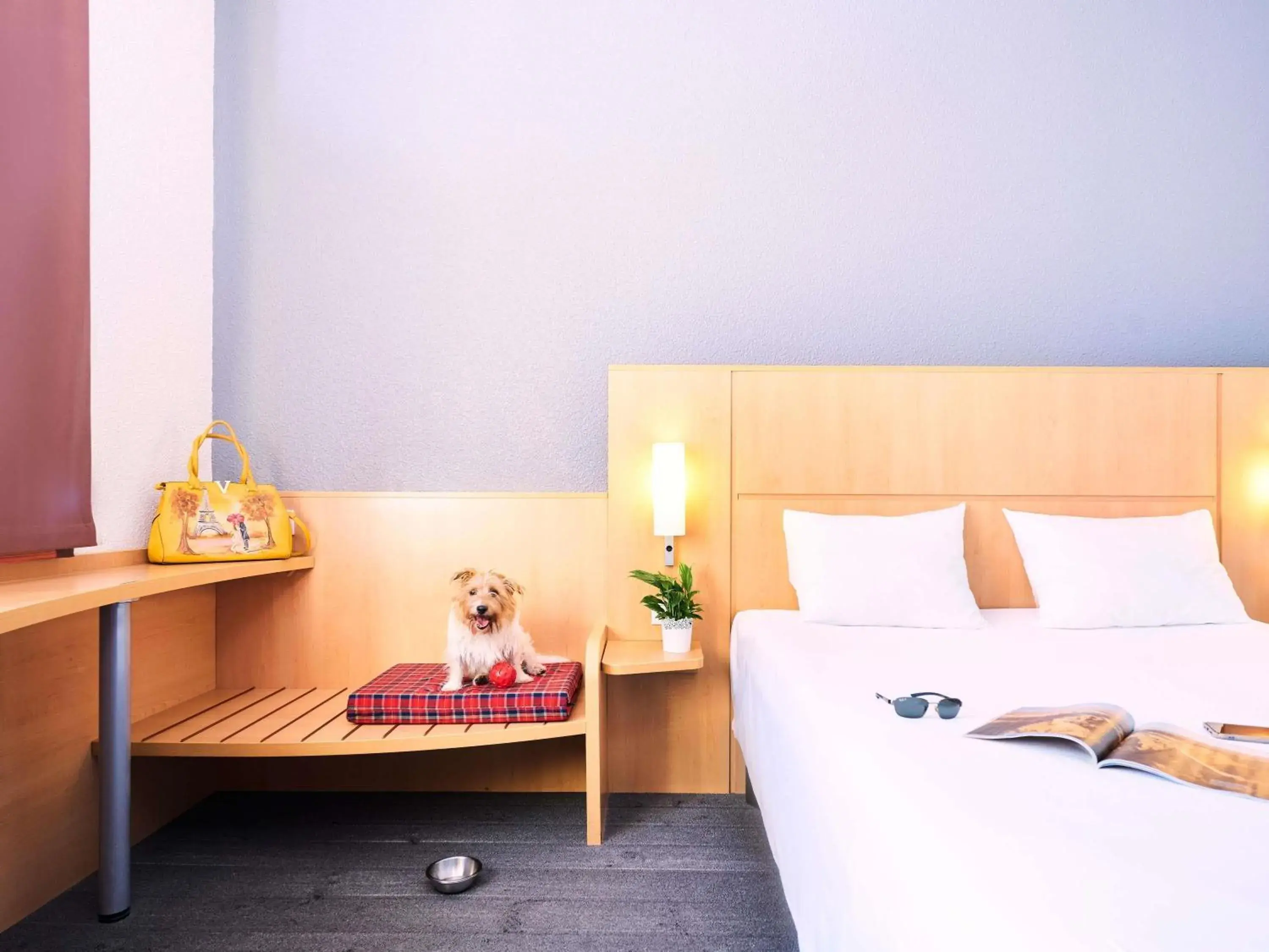 Double Room in Ibis Como Double Room in Ibis Como