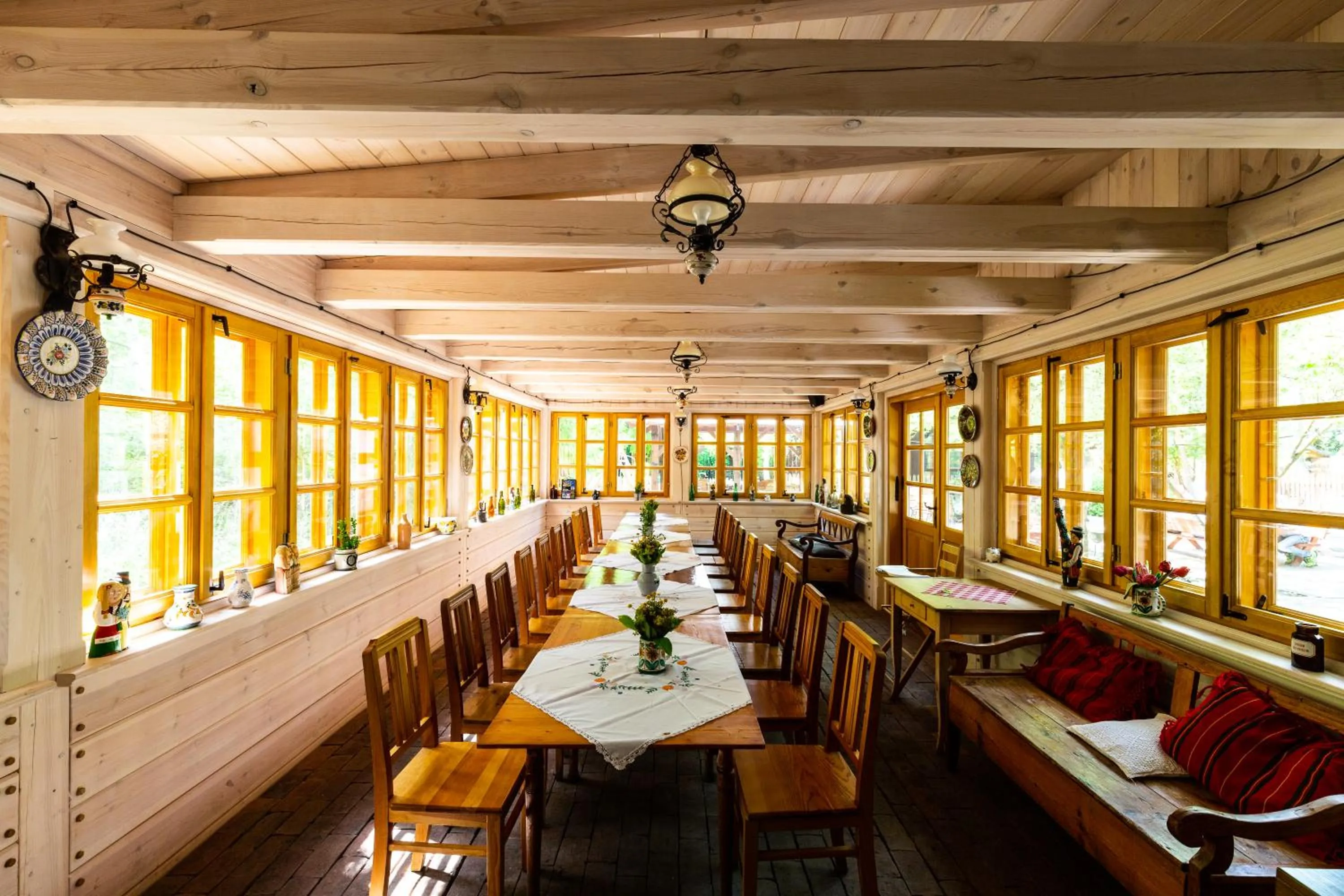 Oberża pod Złotym Prosiakiem