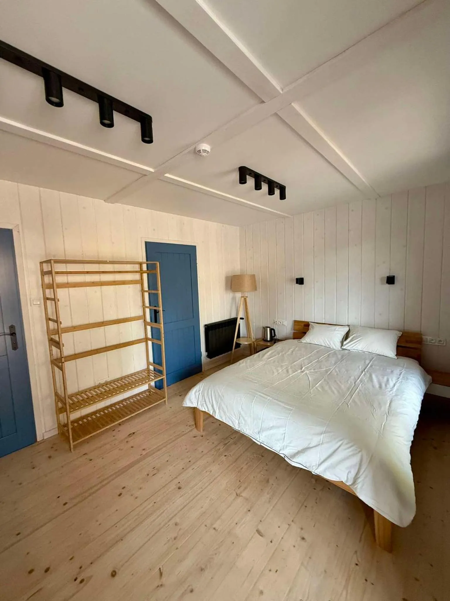 Bed in Oberża pod Złotym Prosiakiem