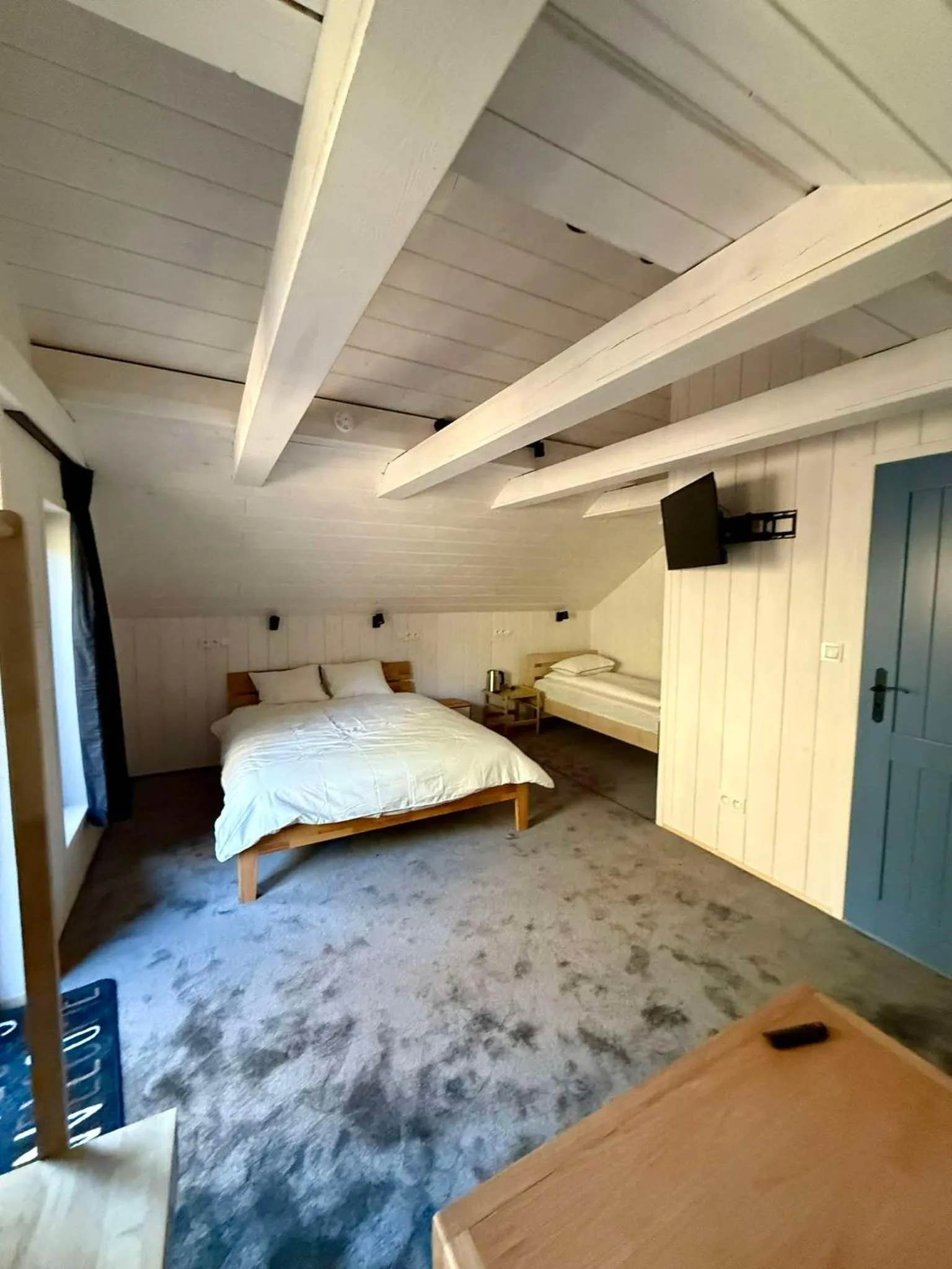 Bed in Oberża pod Złotym Prosiakiem