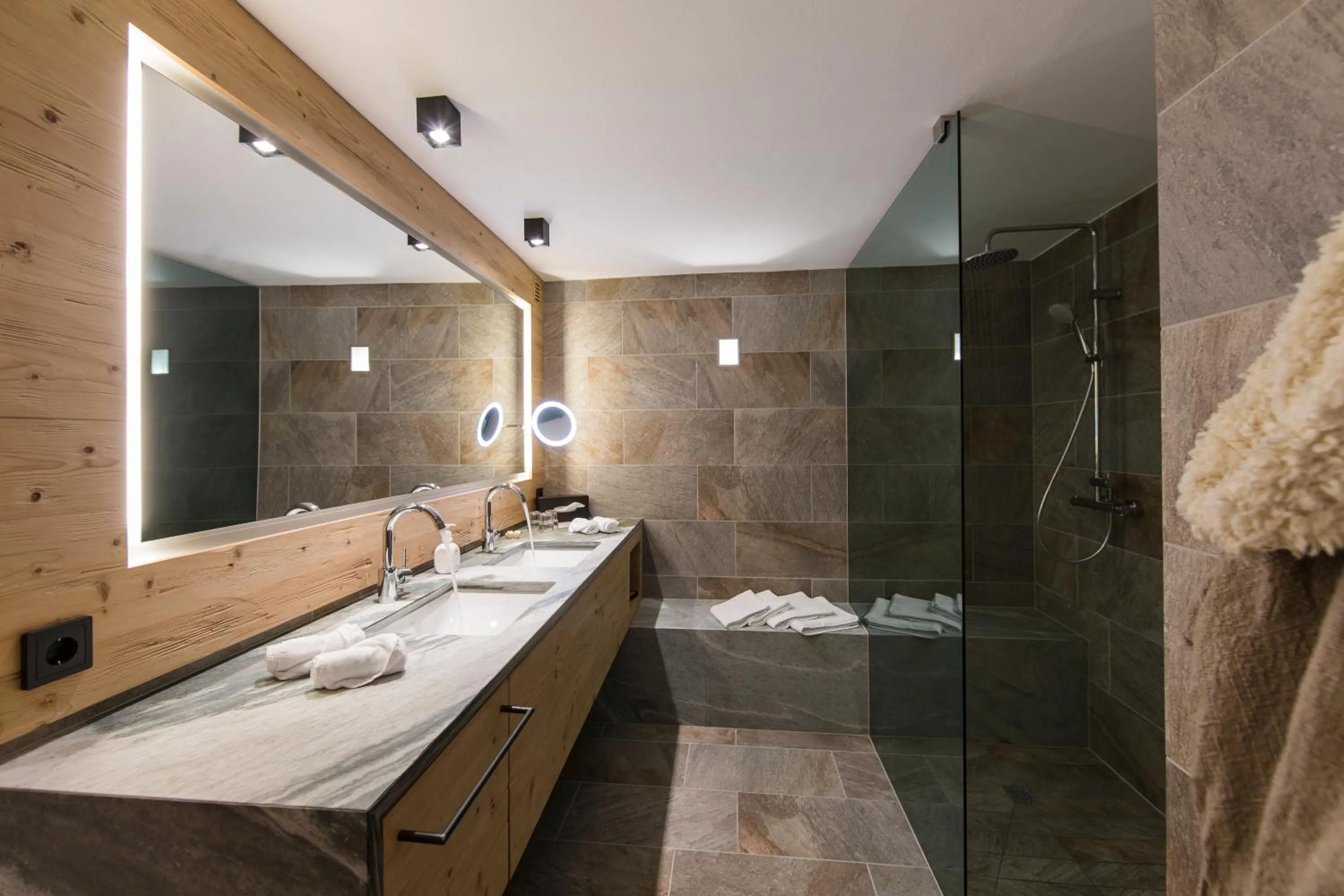 Bathroom in Hotel Dolomitenblick