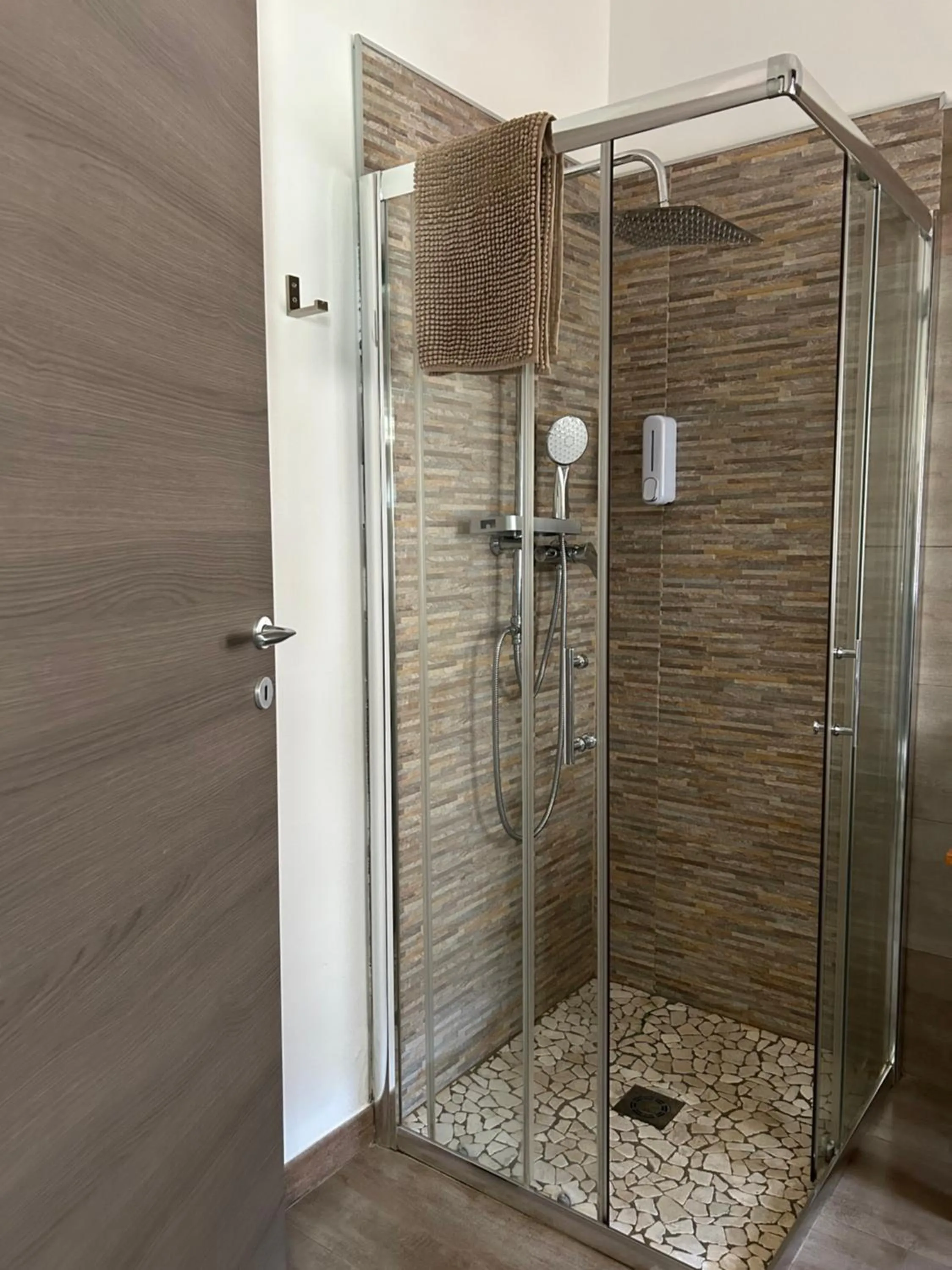 Bathroom in Residenza Guglielmo - Free Parking