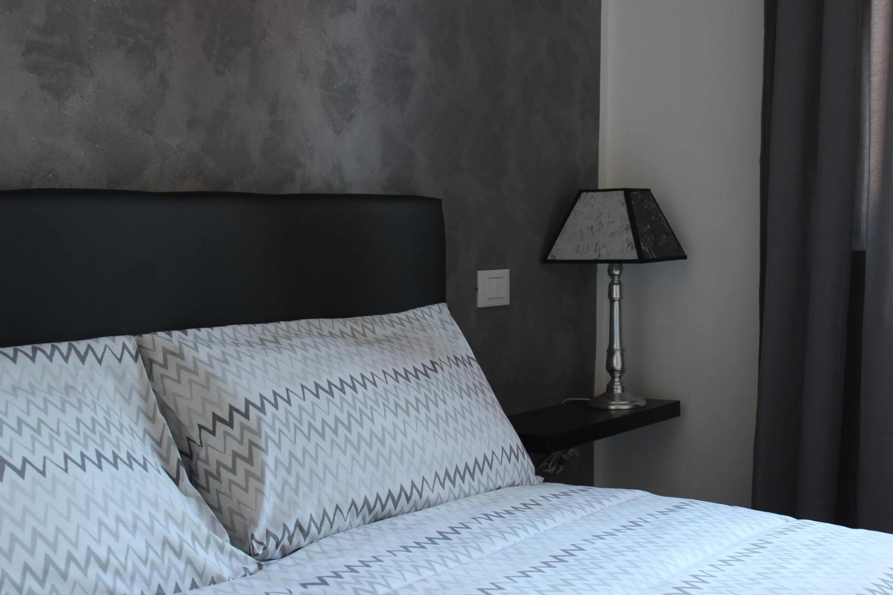 Bed in Residenza Guglielmo - Free Parking