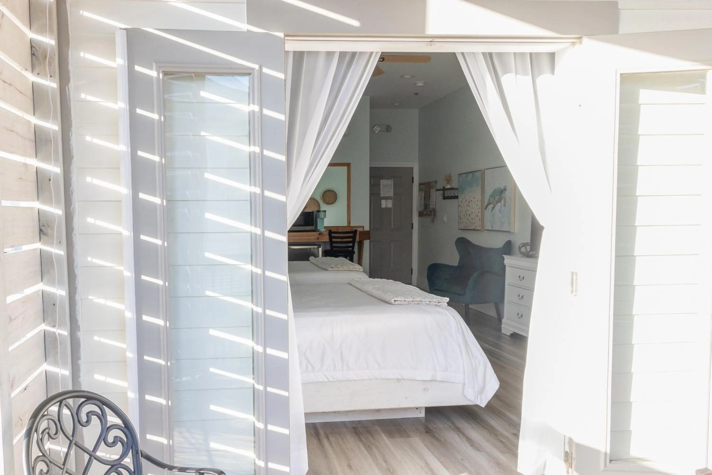 Bed in Hotel Whiskey in Pass Christian