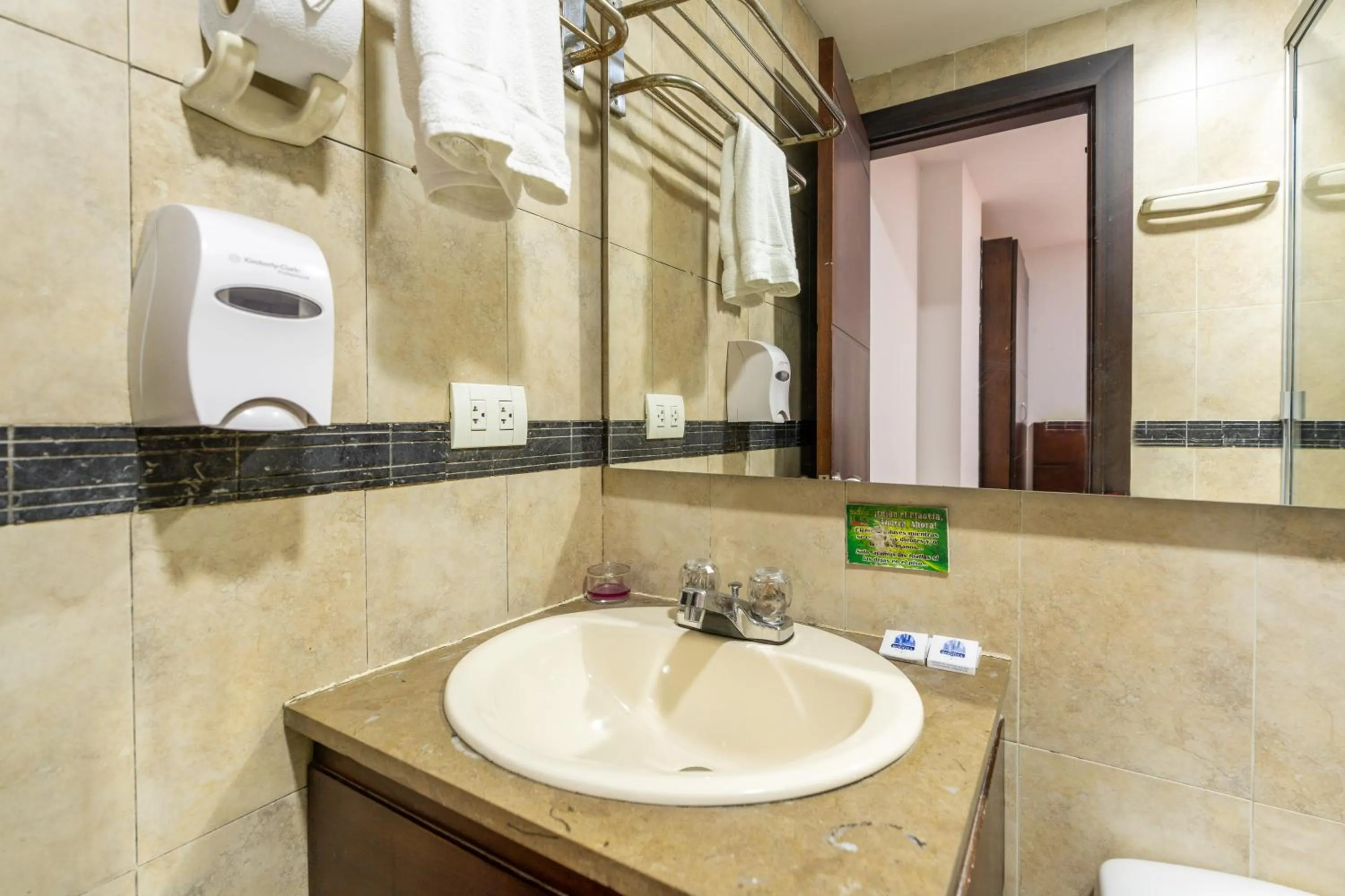 Bathroom in Hotel Bogota Resort