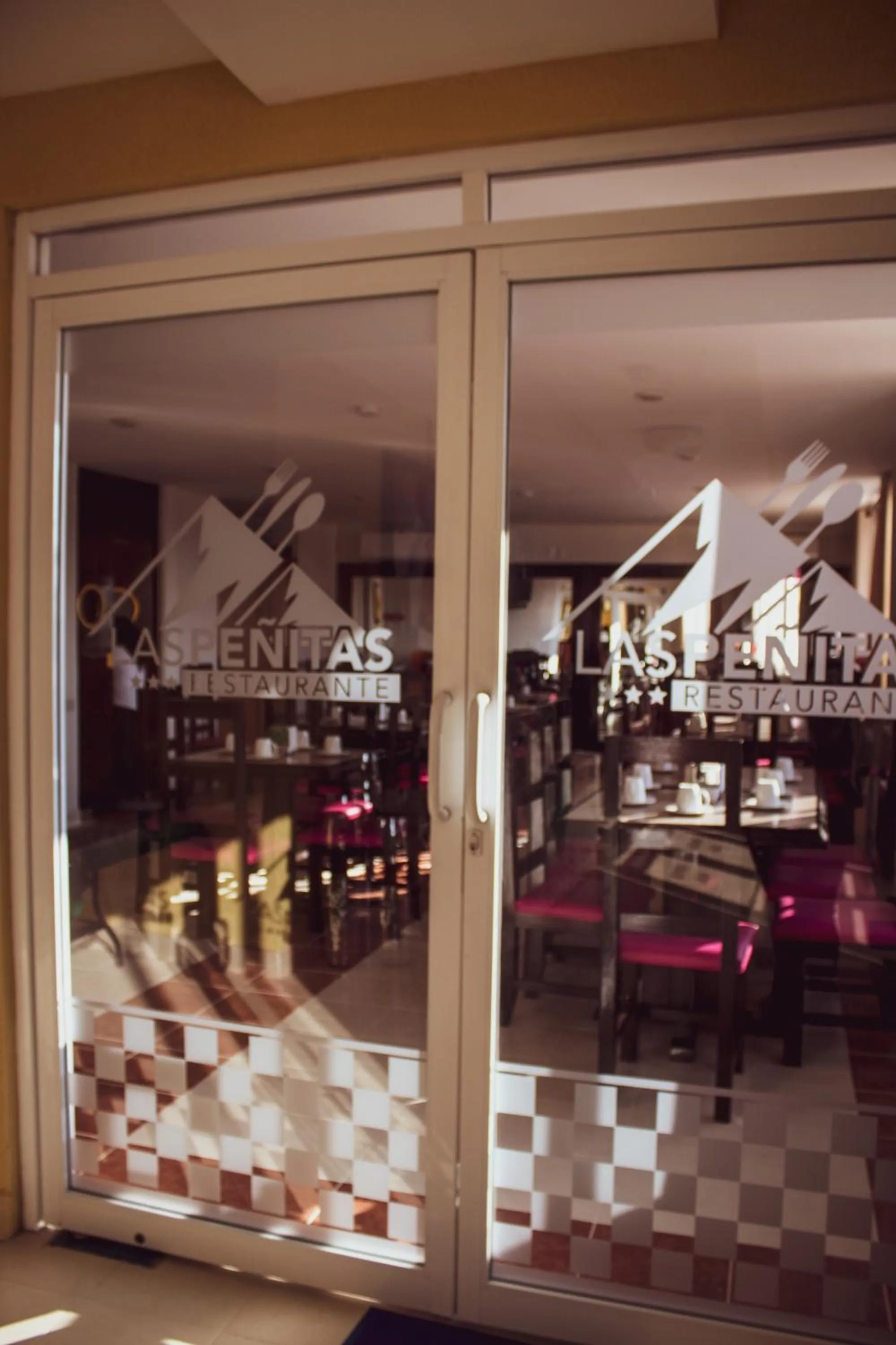 Lounge or bar in HOTEL DE LA PEÑA INN