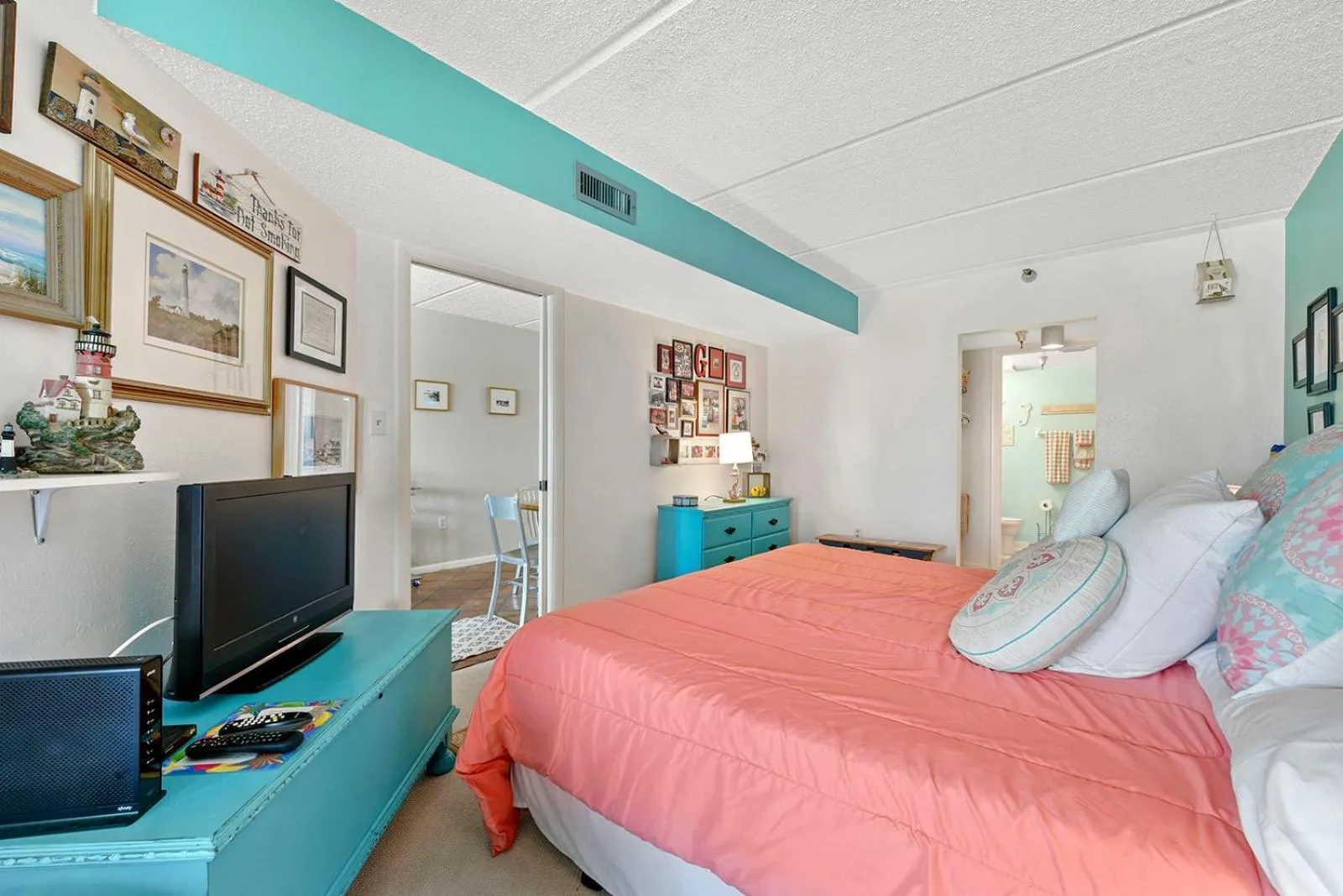Property building, Bed in Jacksonville Beachdrifter 403