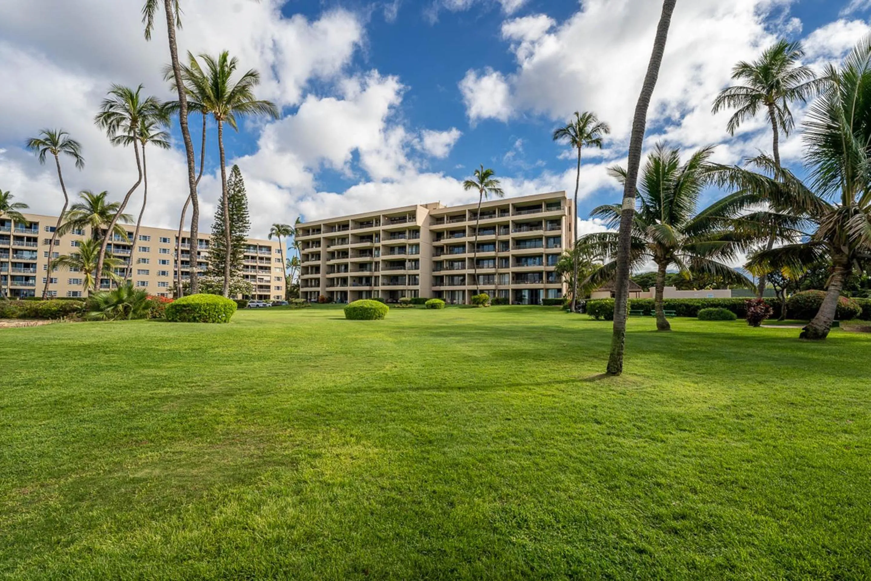 Property building in Koa Lagoon 506