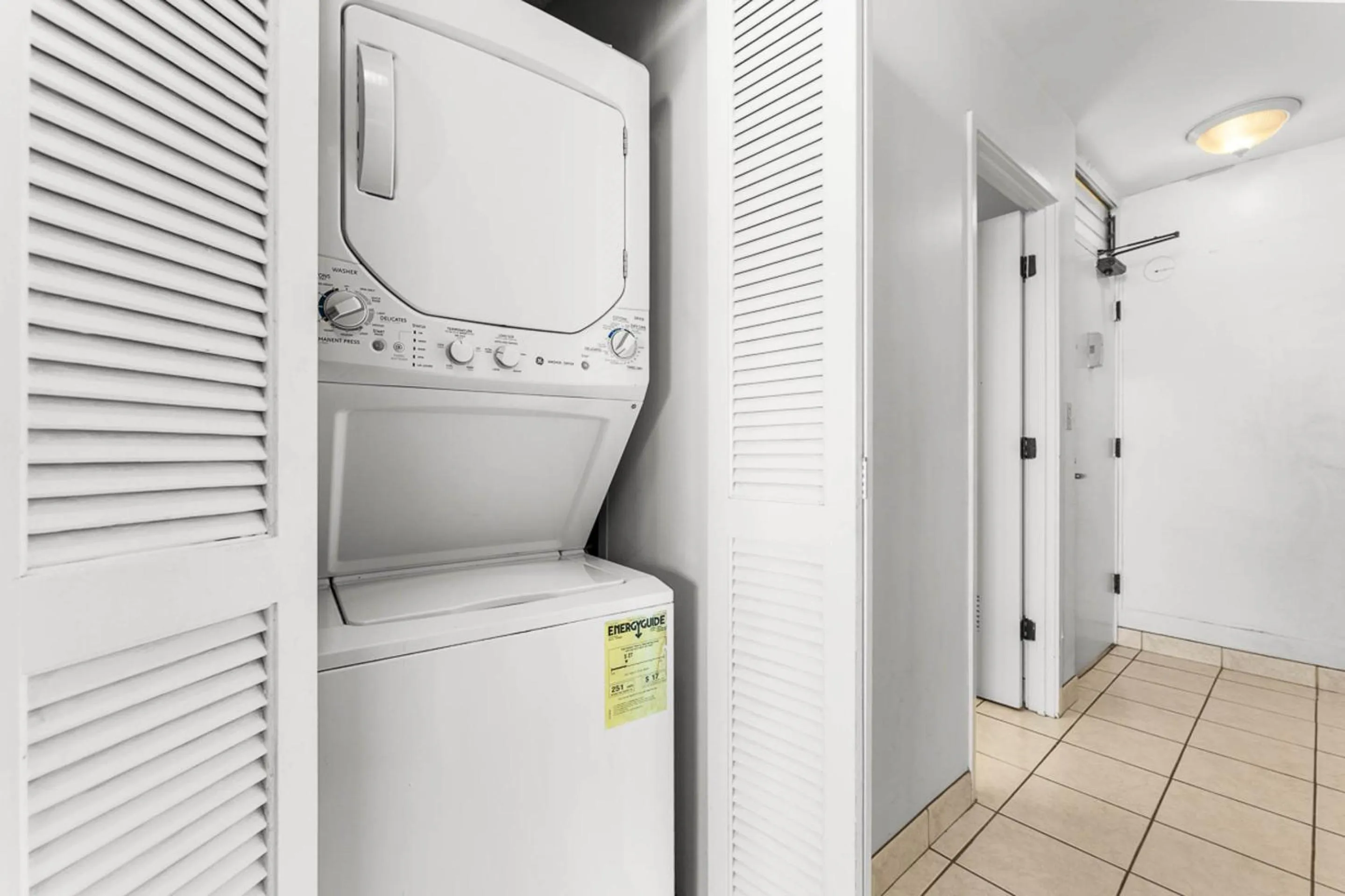 Property building in Koa Lagoon 506