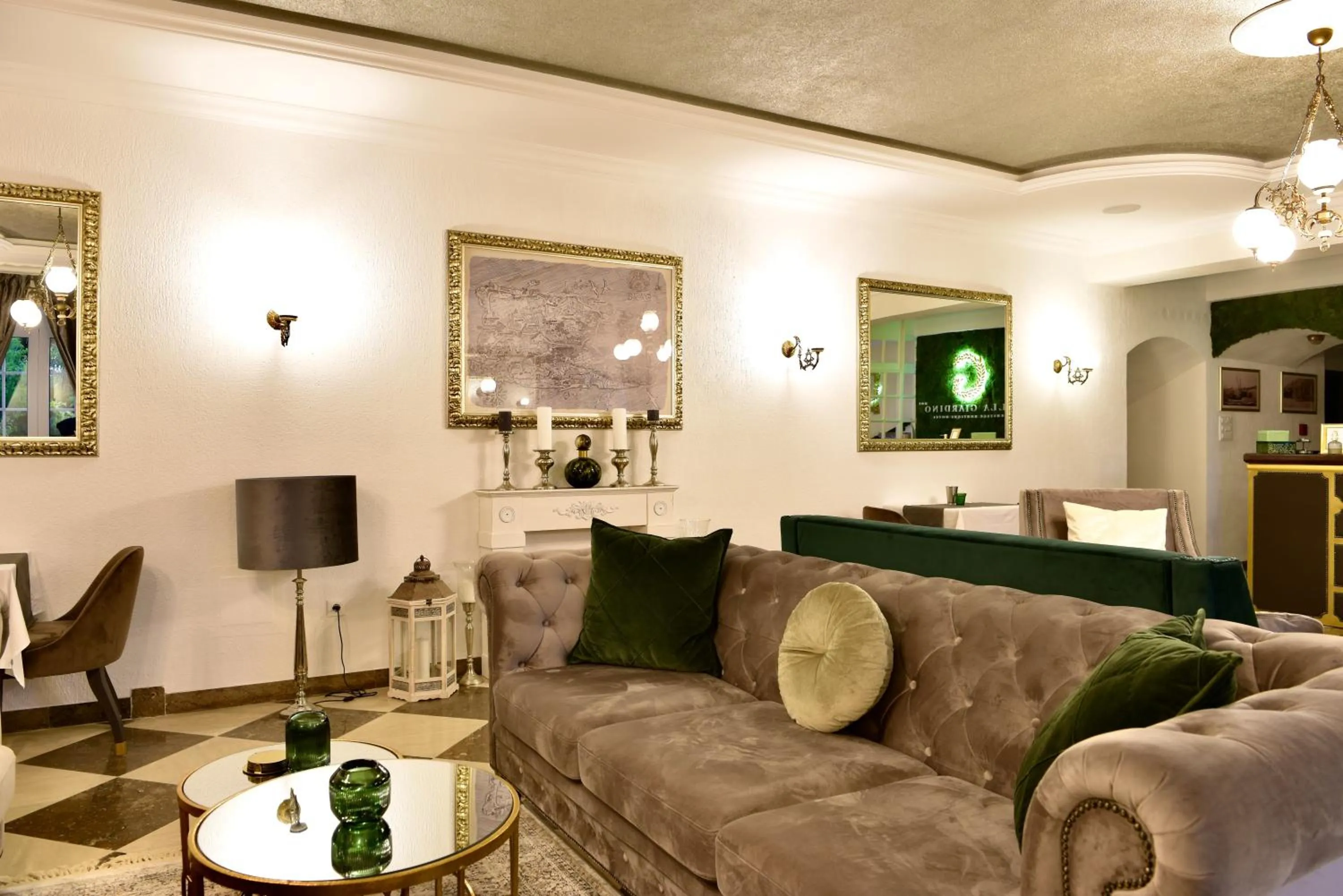 Lobby or reception in Villa Giardino Heritage Boutique Hotel Bol