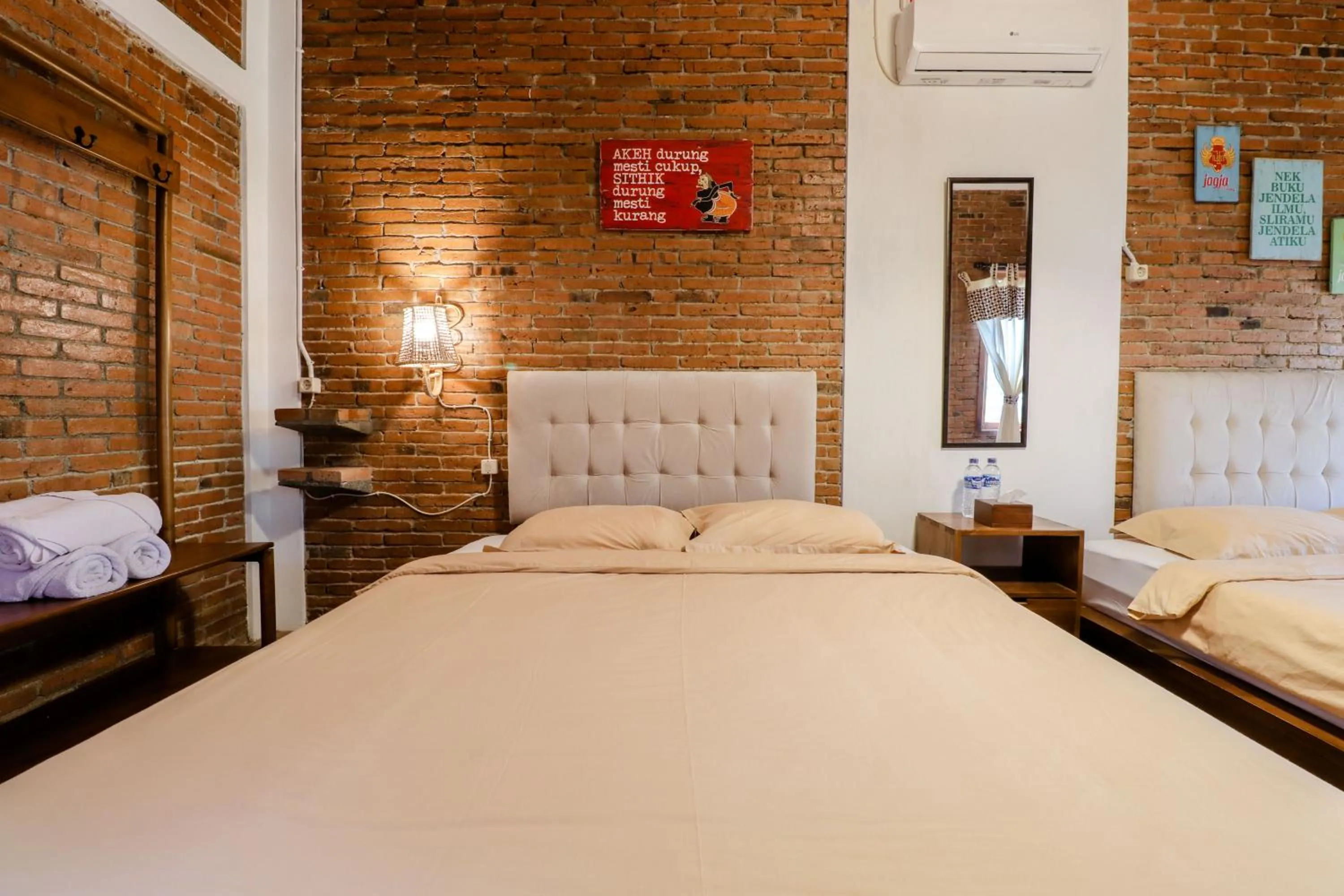 Bedroom, Bed in Omah Teras Bata Guesthouse