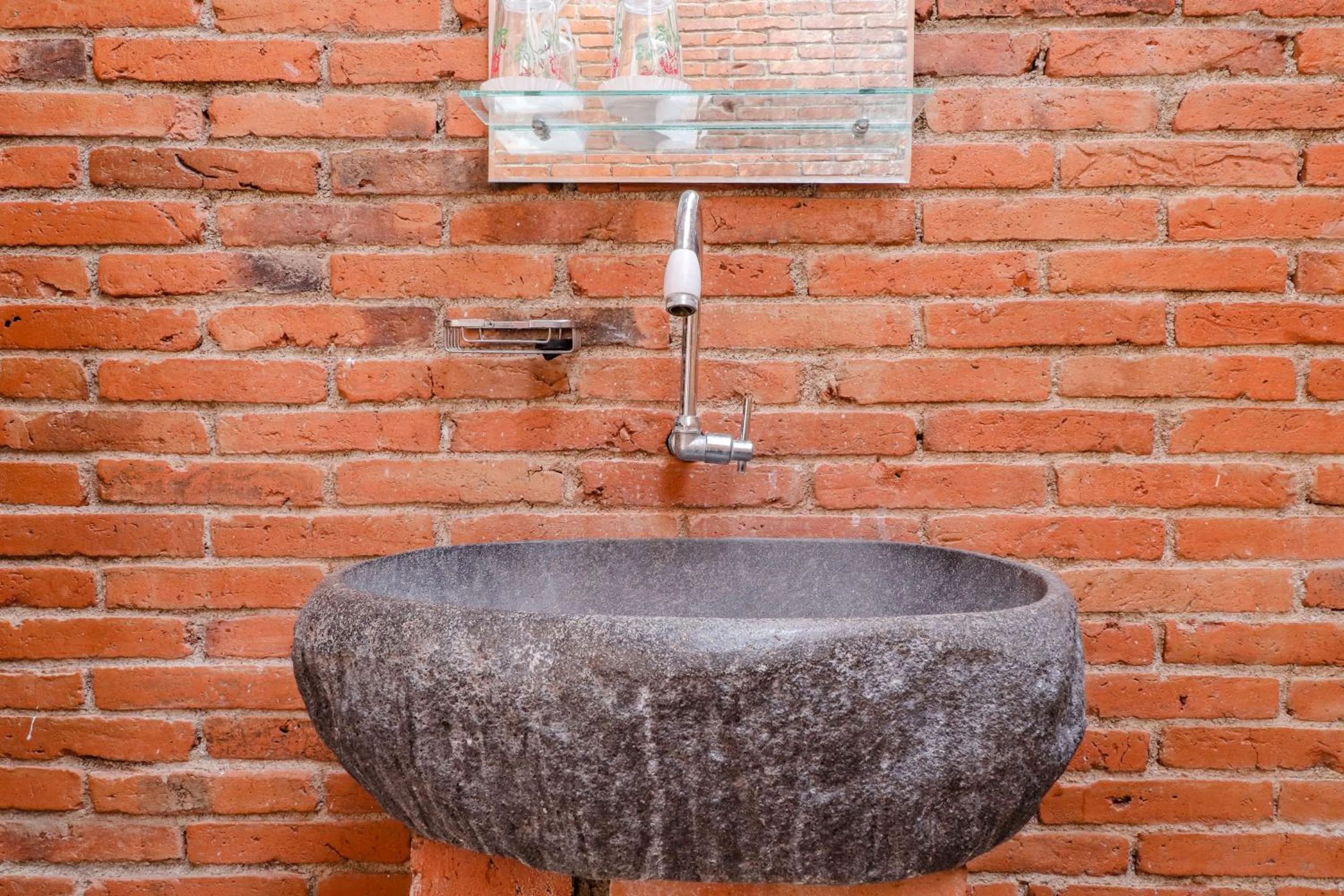 Bathroom in Omah Teras Bata Guesthouse