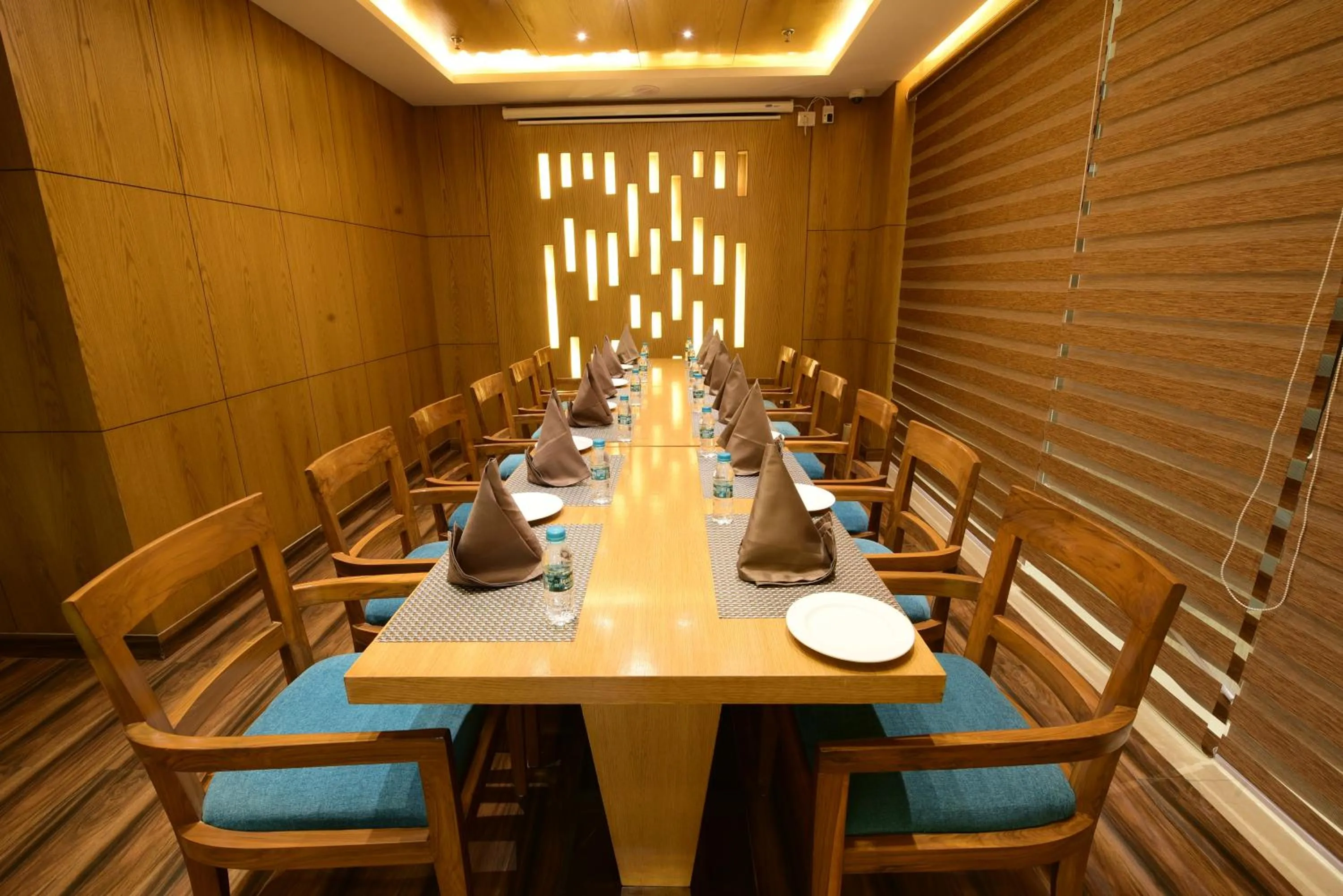 Meeting/conference room in SureStay Plus by Best Western Amritsar