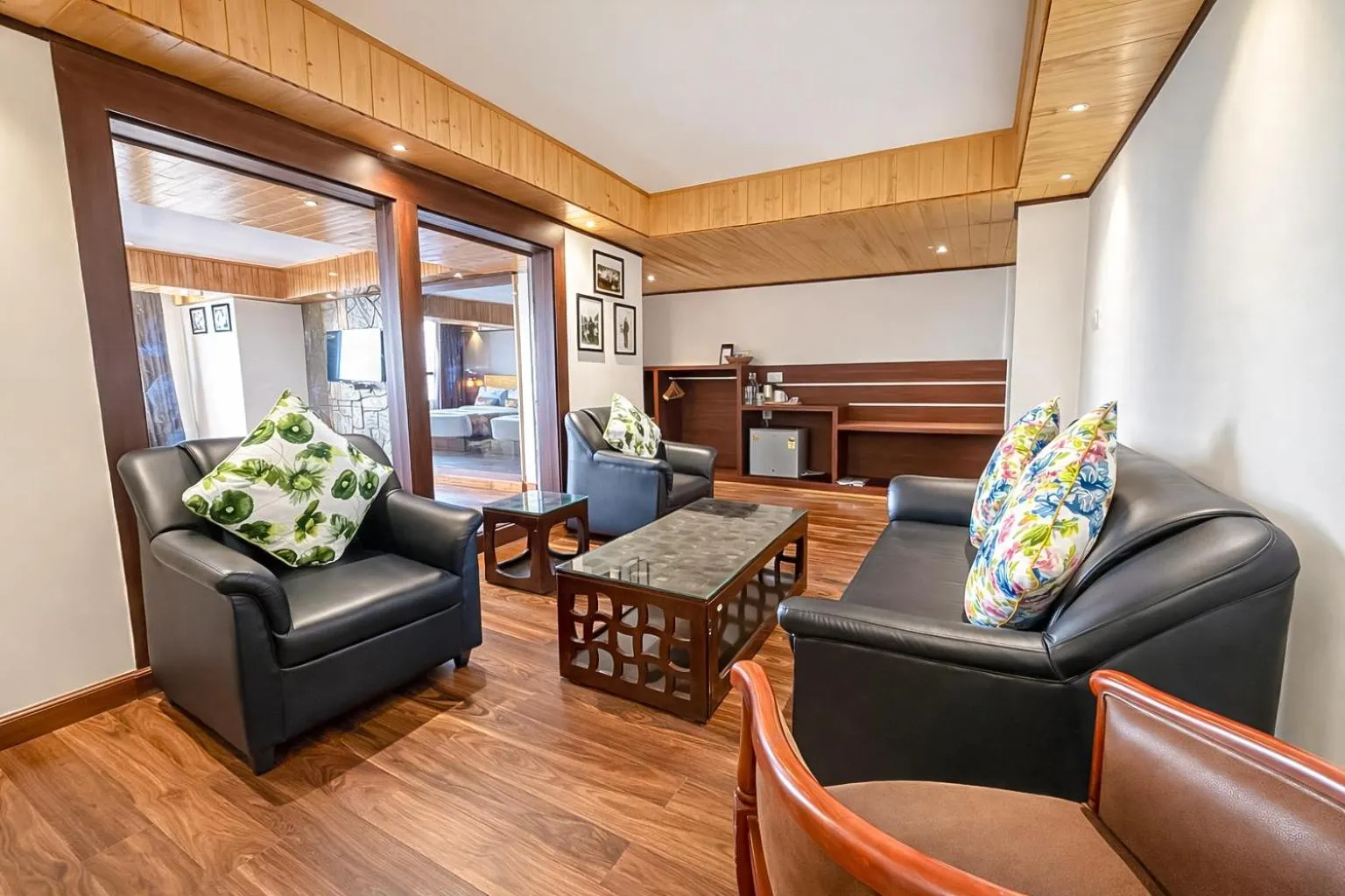 Living room in Yashshree Mall Road Darjeeling