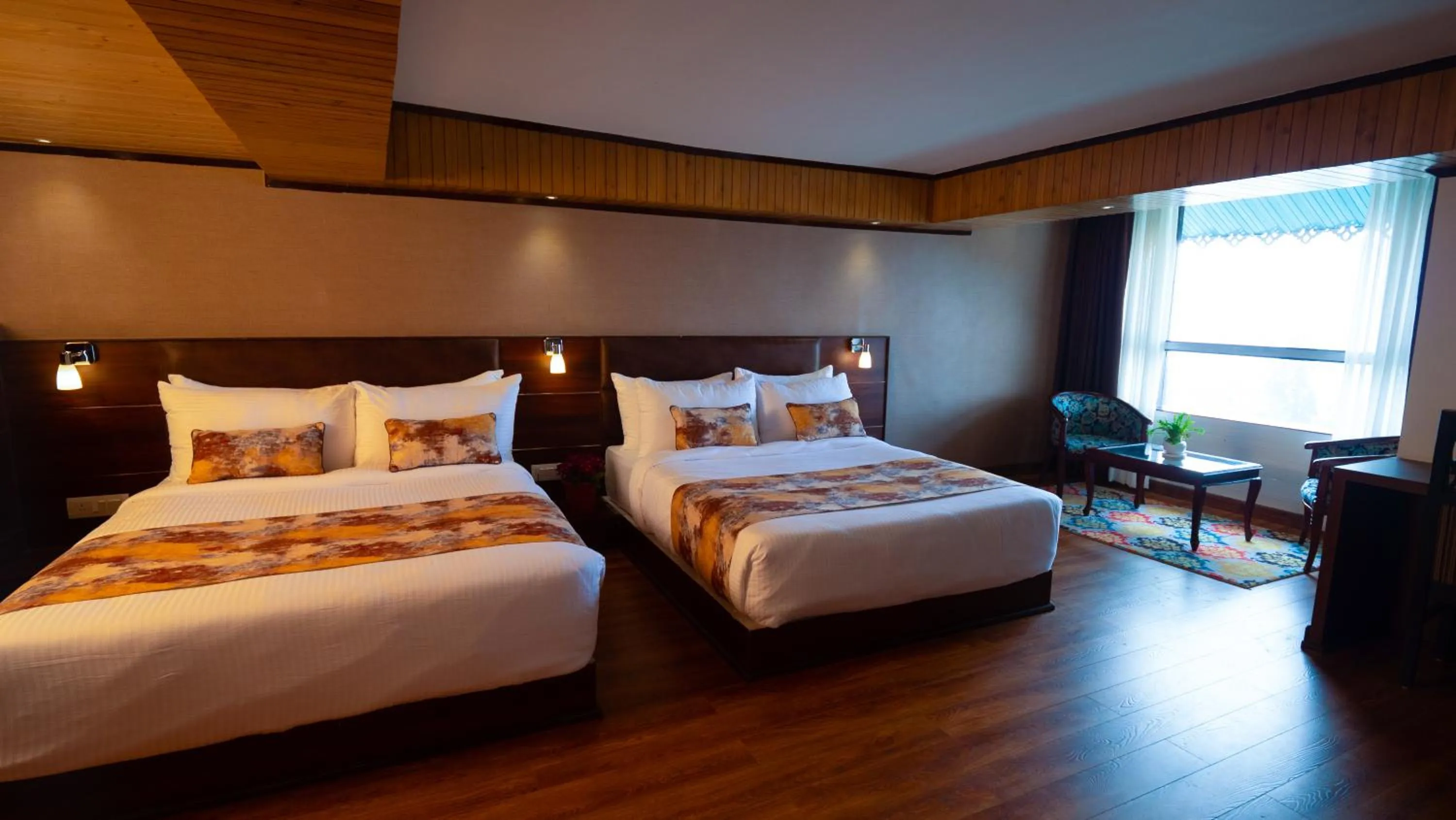 Bedroom, Bed in Yashshree Mall Road Darjeeling