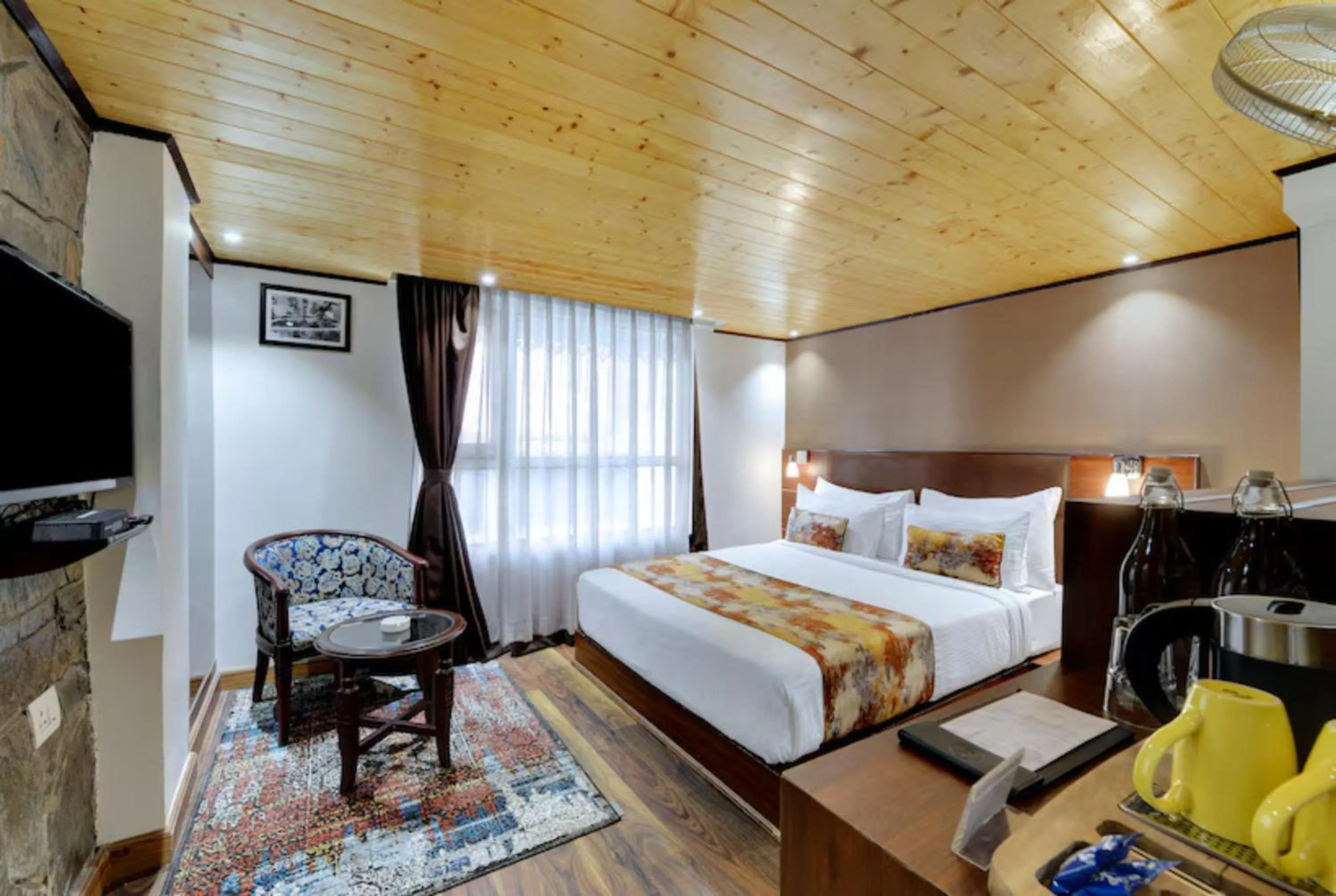 Bedroom, Bed in Yashshree Mall Road Darjeeling