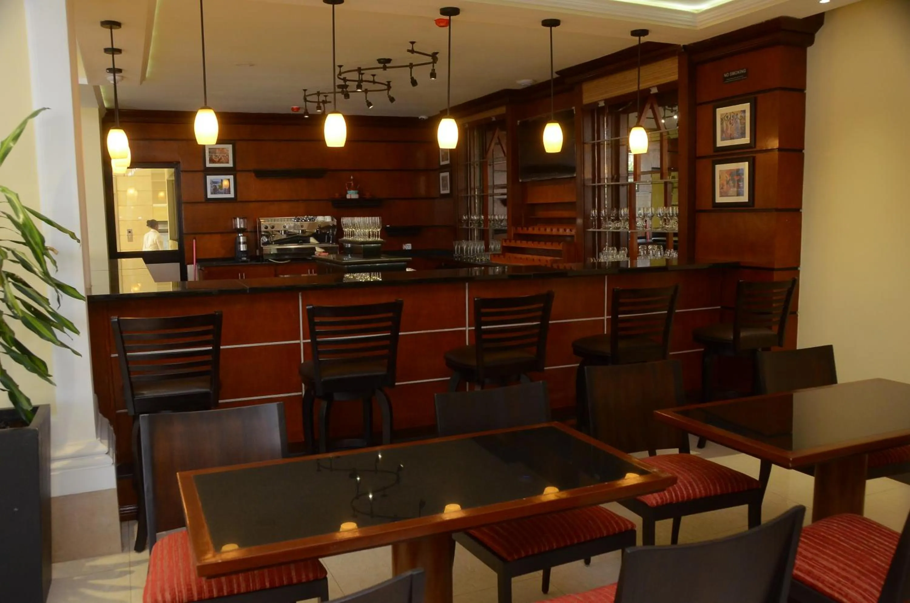 Lounge or bar in The HUB Hotel